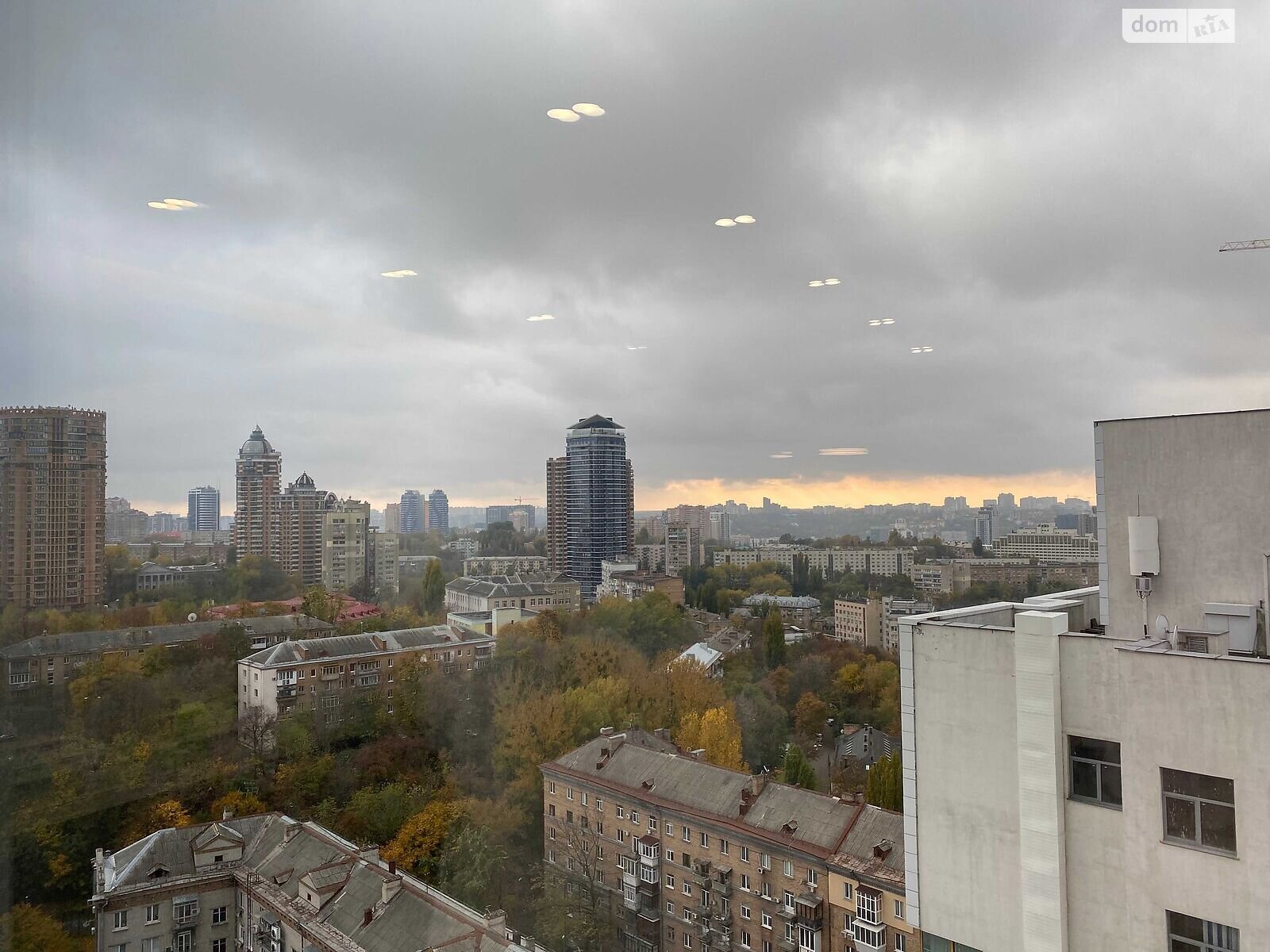 Оренда офісного приміщення в Києві, Кловський узвіз 7, приміщень -, поверх - 19 фото 1 Оренда офісного приміщення в Києві, Кловський узвіз 7, приміщень -, поверх - 19 фото 1