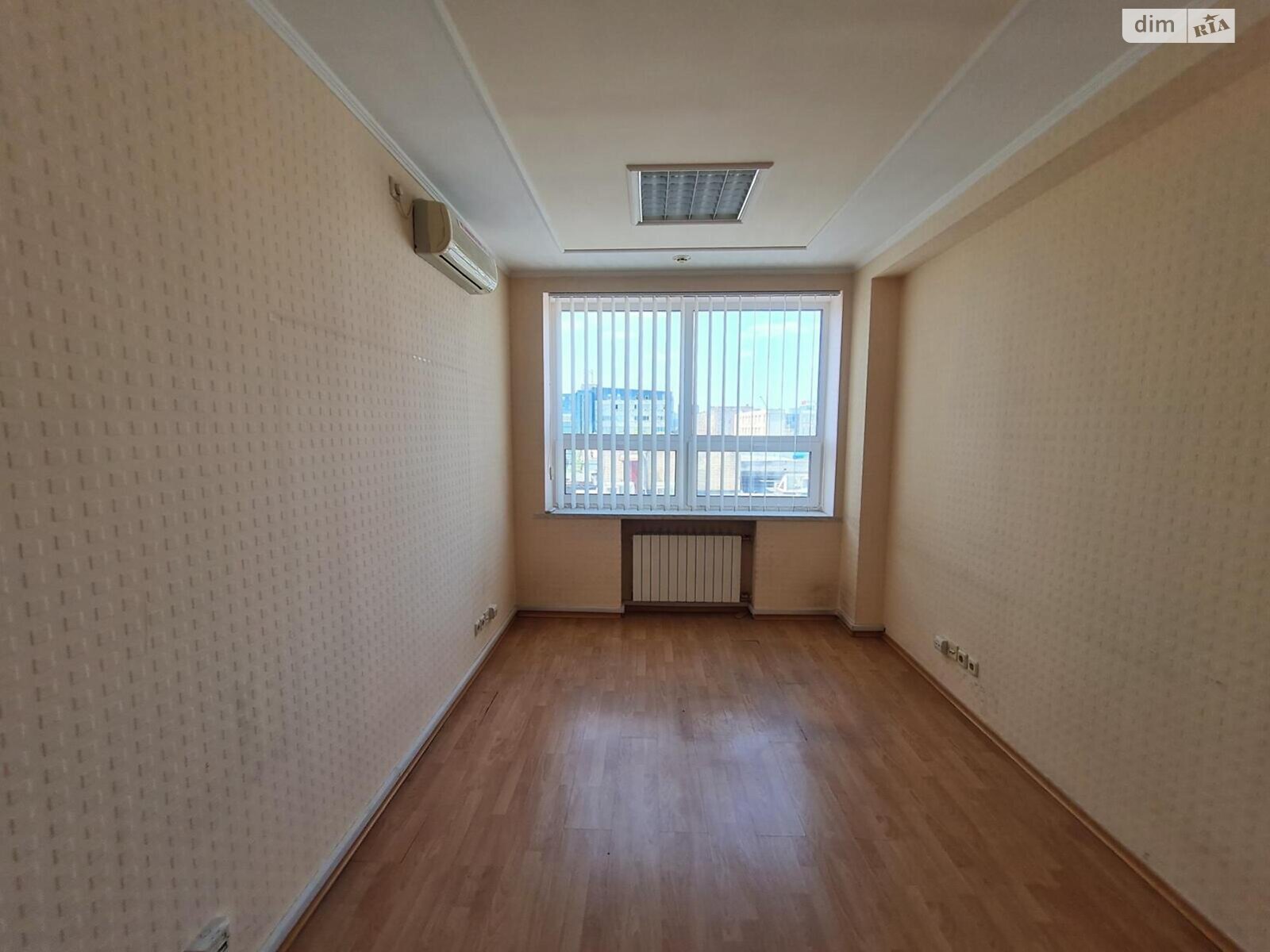 Оренда офісного приміщення в Києві, Степана Бандери проспект 6, приміщень - 4, поверх - 4 фото 1 Оренда офісного приміщення в Києві, Степана Бандери проспект 6, приміщень - 4, поверх - 4 фото 1