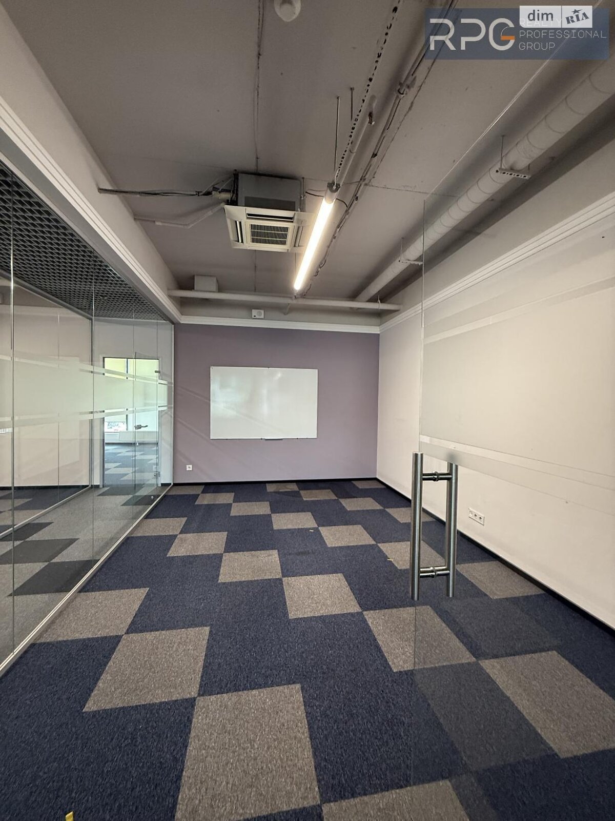 Оренда офісного приміщення в Києві, Степана Бандери проспект 28А, приміщень - 14, поверх - 3 фото 1 Оренда офісного приміщення в Києві, Степана Бандери проспект 28А, приміщень - 14, поверх - 3 фото 1
