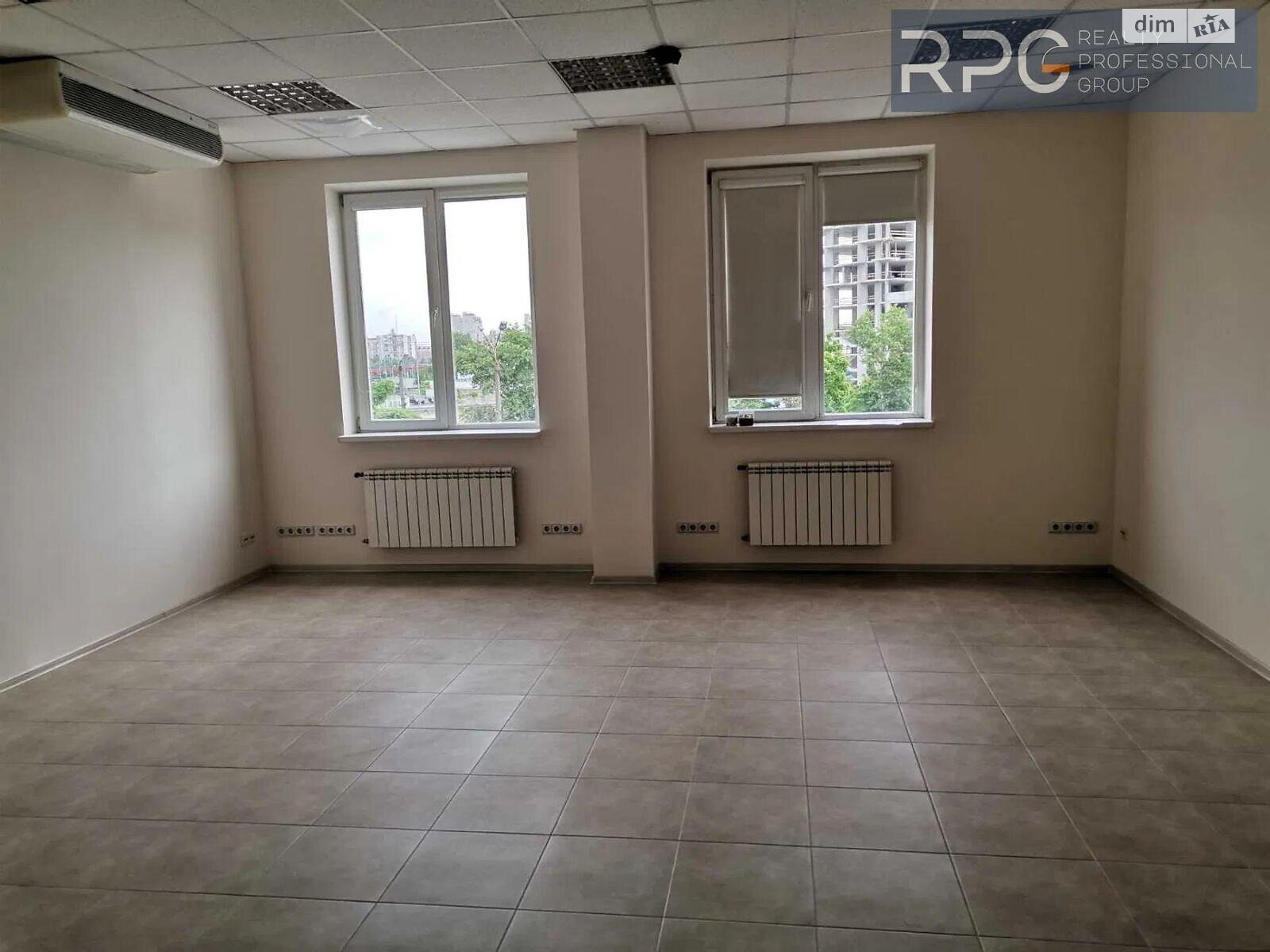 Аренда офисного помещения в Киеве, Степана Бандеры проспект 16Б, помещений - 14, этаж - 3 фото 1 Аренда офисного помещения в Киеве, Степана Бандеры проспект 16Б, помещений - 14, этаж - 3 фото 1