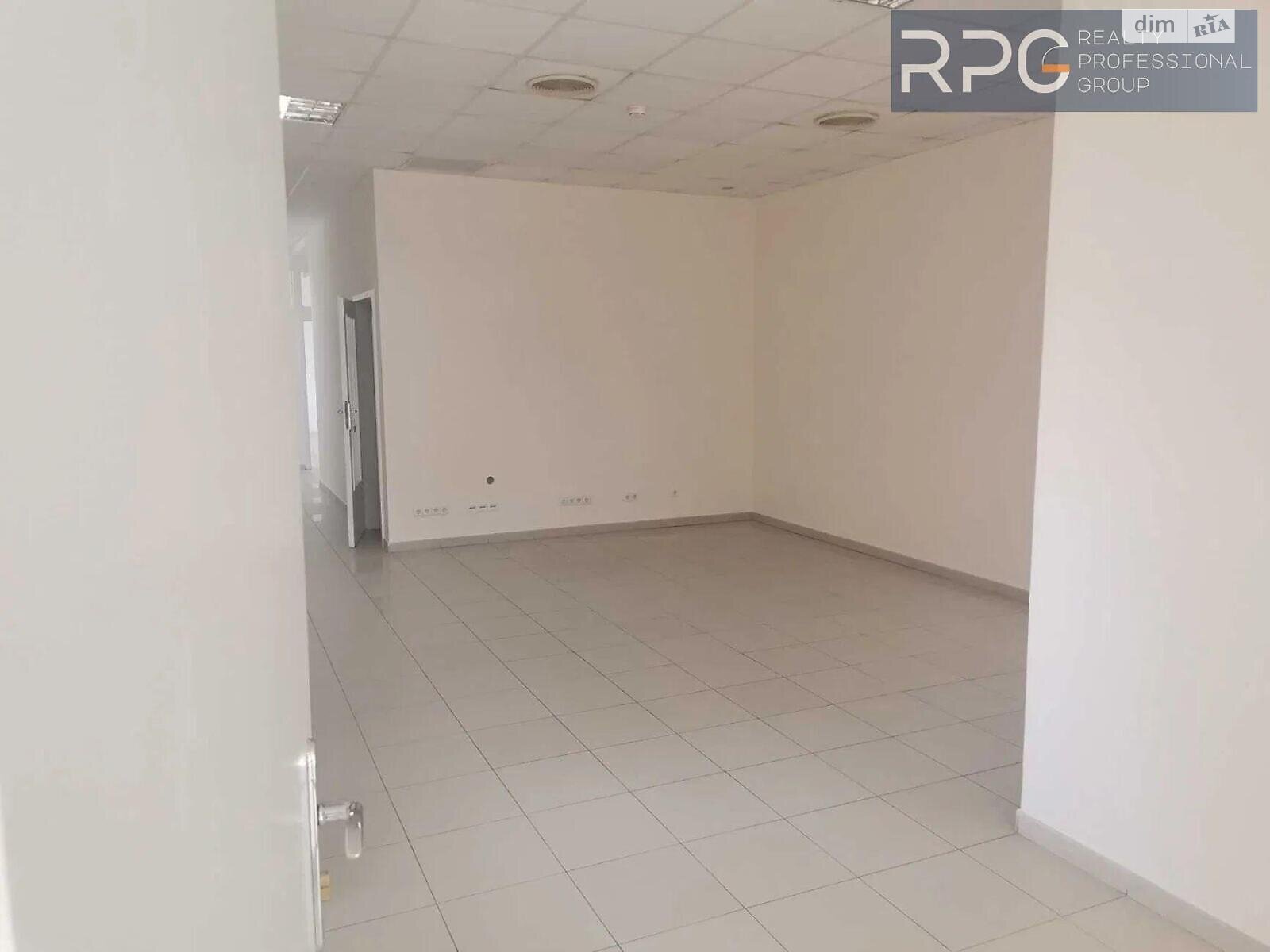 Аренда офисного помещения в Киеве, Степана Бандеры проспект 16Б, помещений - 14, этаж - 3 фото 1 Аренда офисного помещения в Киеве, Степана Бандеры проспект 16Б, помещений - 14, этаж - 3 фото 1