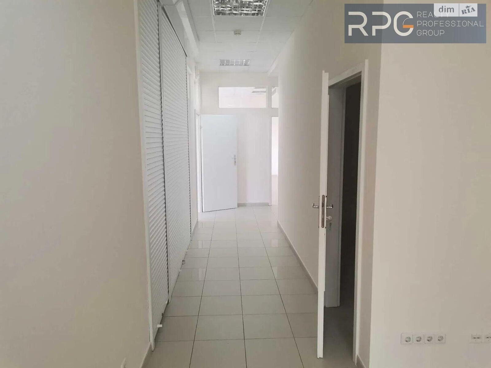 Аренда офисного помещения в Киеве, Степана Бандеры проспект 16Б, помещений - 14, этаж - 3 фото 1 Аренда офисного помещения в Киеве, Степана Бандеры проспект 16Б, помещений - 14, этаж - 3 фото 1