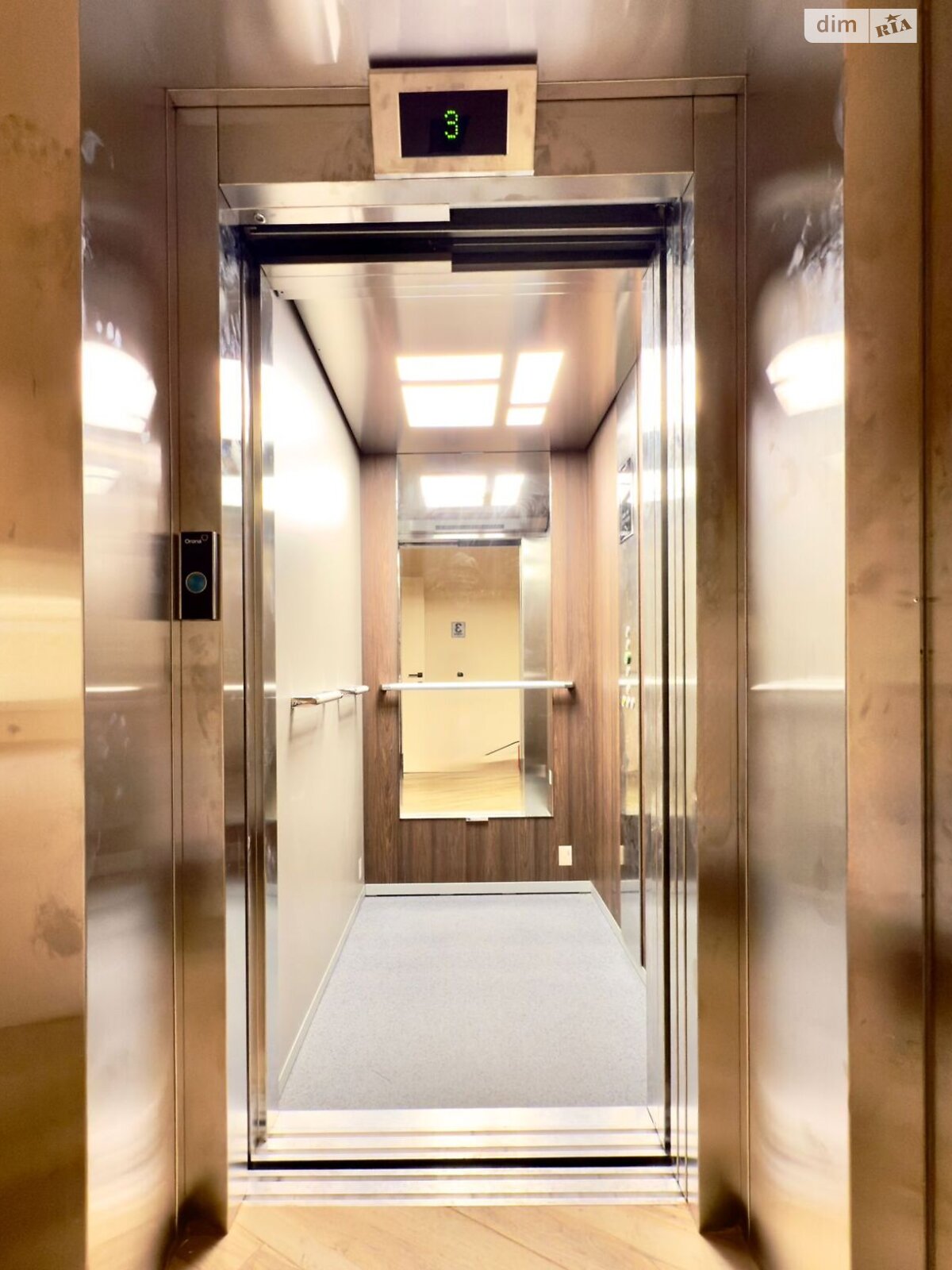 Аренда офисного помещения в Киеве, Андреевский спуск 11А, помещений -, этаж - 1 фото 1