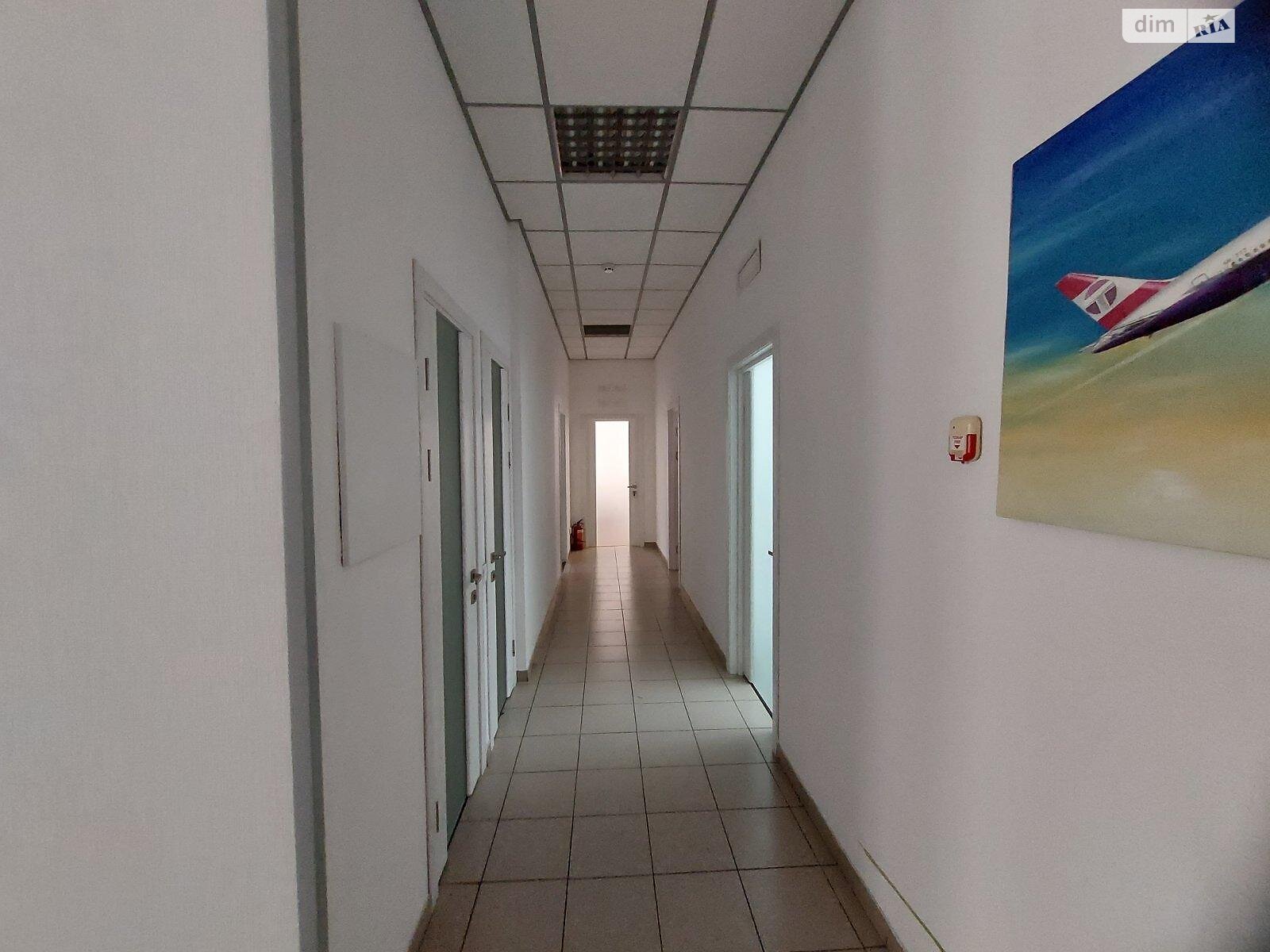 Аренда офисного помещения в Киеве, Хорива улица 55Б, помещений - 10, этаж - 1 фото 1 Аренда офисного помещения в Киеве, Хорива улица 55Б, помещений - 10, этаж - 1 фото 1