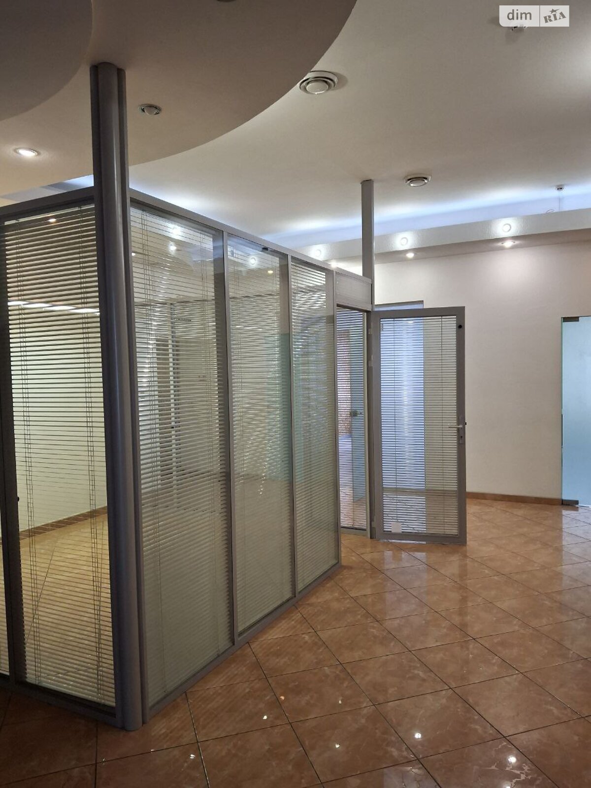 Аренда офисного помещения в Киеве, Игоревская улица 14А, помещений -, этаж - 3 фото 1 Аренда офисного помещения в Киеве, Игоревская улица 14А, помещений -, этаж - 3 фото 1