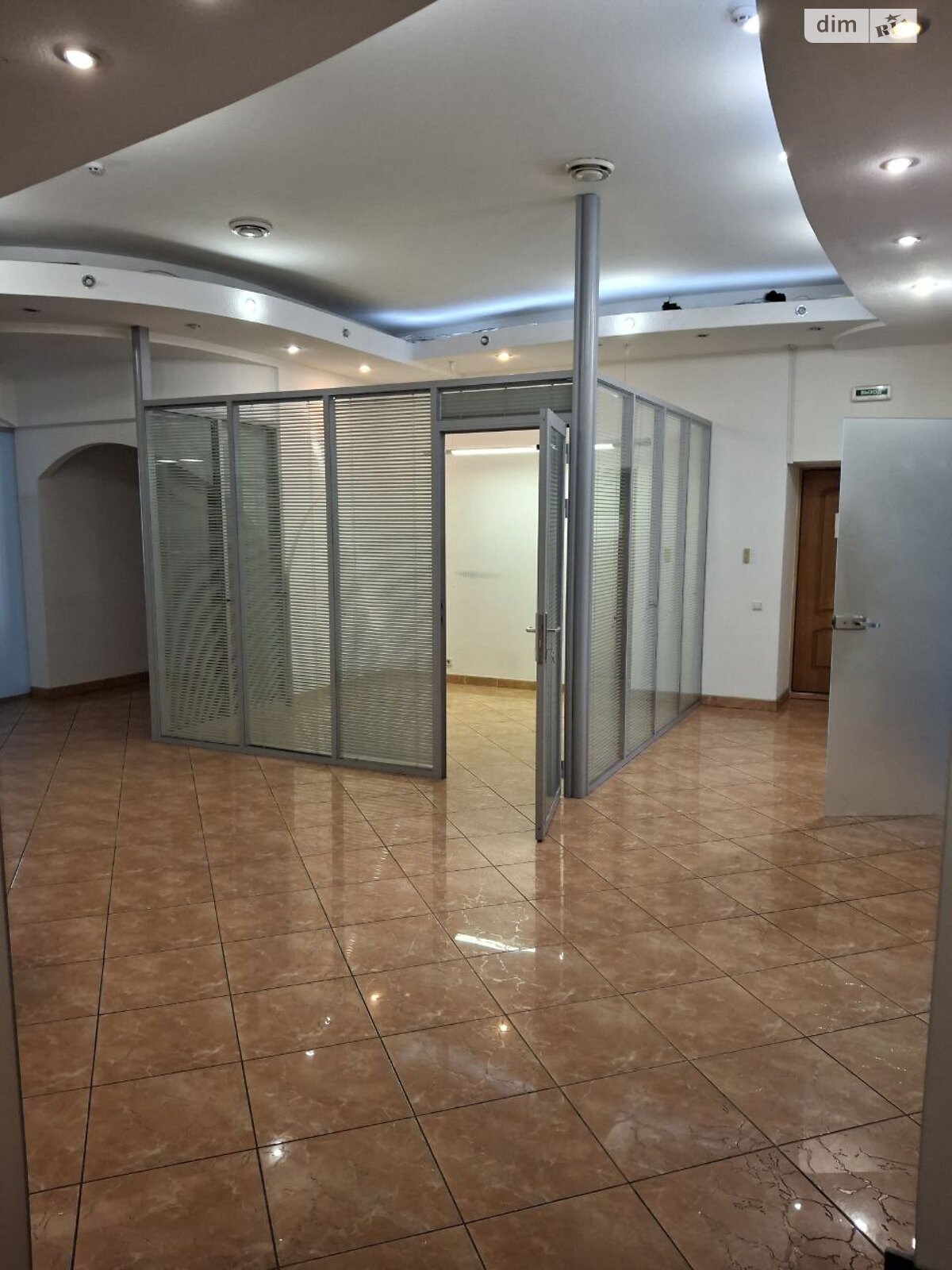 Аренда офисного помещения в Киеве, Игоревская улица 14А, помещений -, этаж - 3 фото 1 Аренда офисного помещения в Киеве, Игоревская улица 14А, помещений -, этаж - 3 фото 1