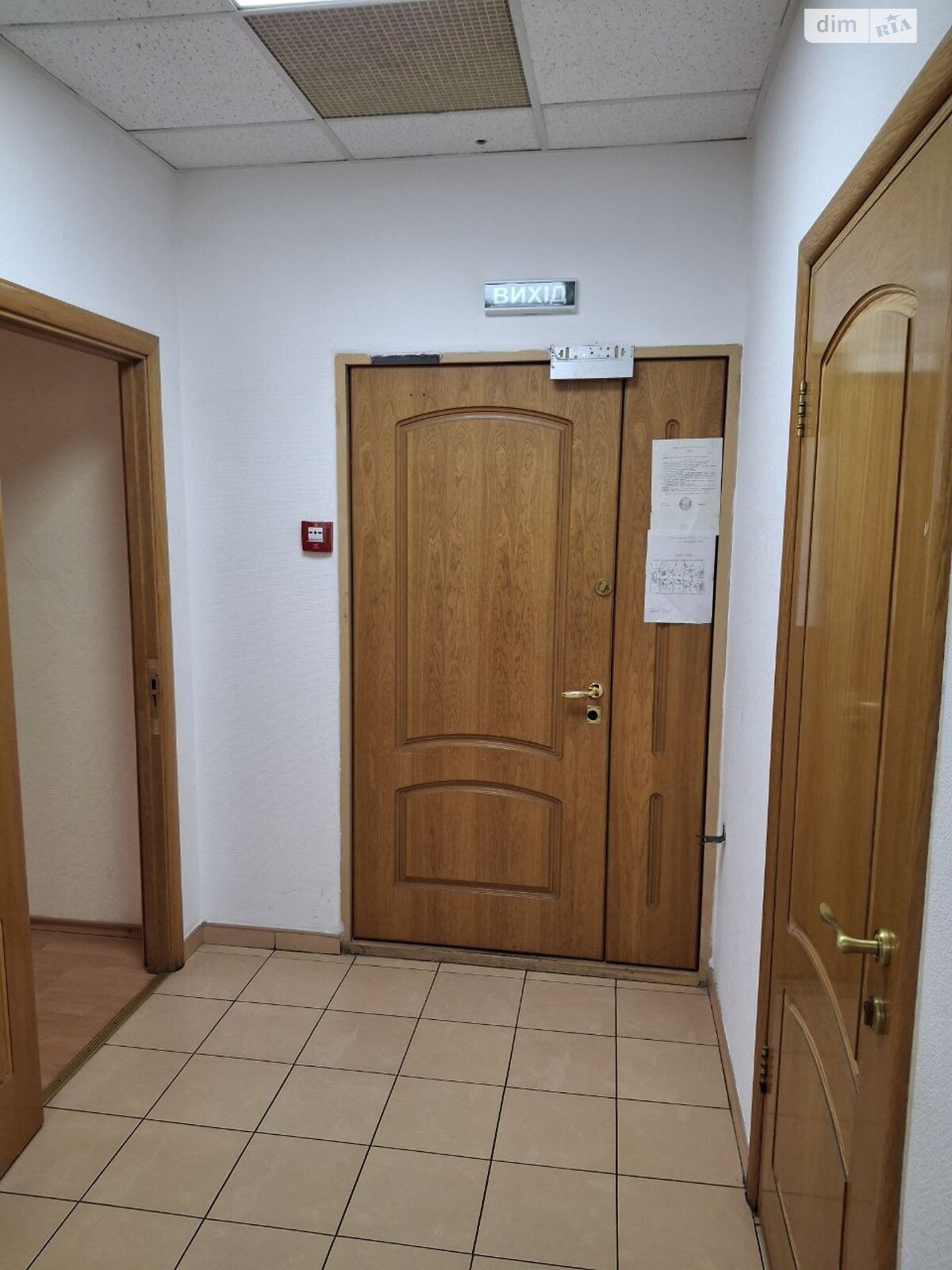 Аренда офисного помещения в Киеве, Игоревская улица 14А, помещений -, этаж - 3 фото 1 Аренда офисного помещения в Киеве, Игоревская улица 14А, помещений -, этаж - 3 фото 1