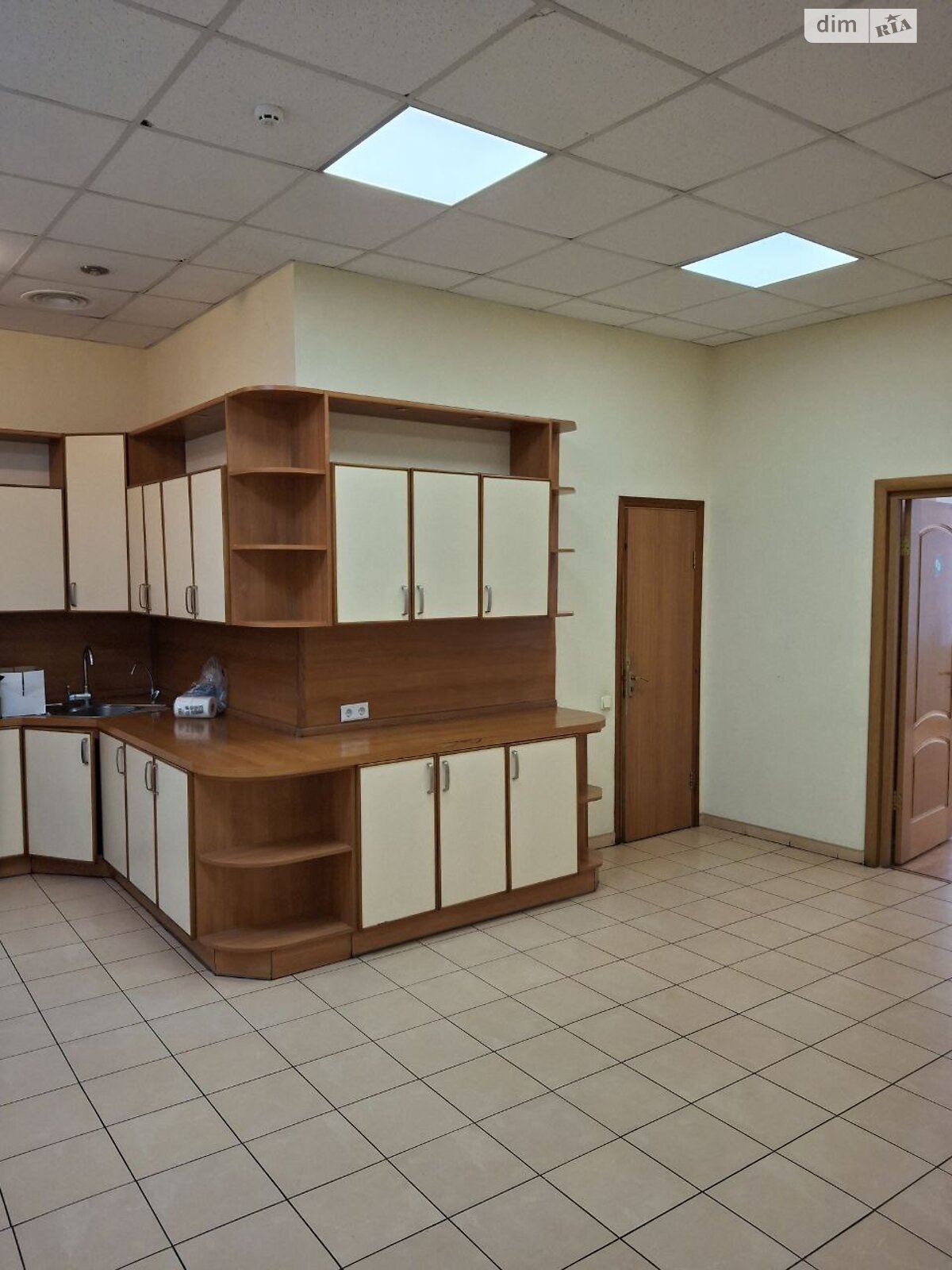 Аренда офисного помещения в Киеве, Игоревская улица 14А, помещений -, этаж - 3 фото 1 Аренда офисного помещения в Киеве, Игоревская улица 14А, помещений -, этаж - 3 фото 1