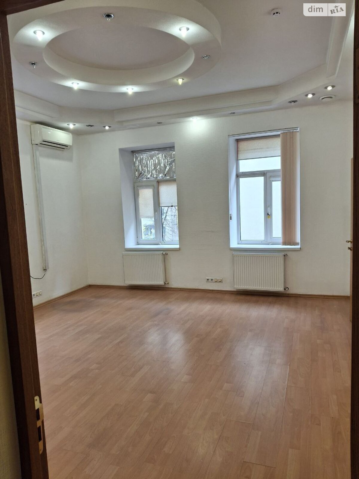 Аренда офисного помещения в Киеве, Игоревская улица 14А, помещений -, этаж - 3 фото 1 Аренда офисного помещения в Киеве, Игоревская улица 14А, помещений -, этаж - 3 фото 1