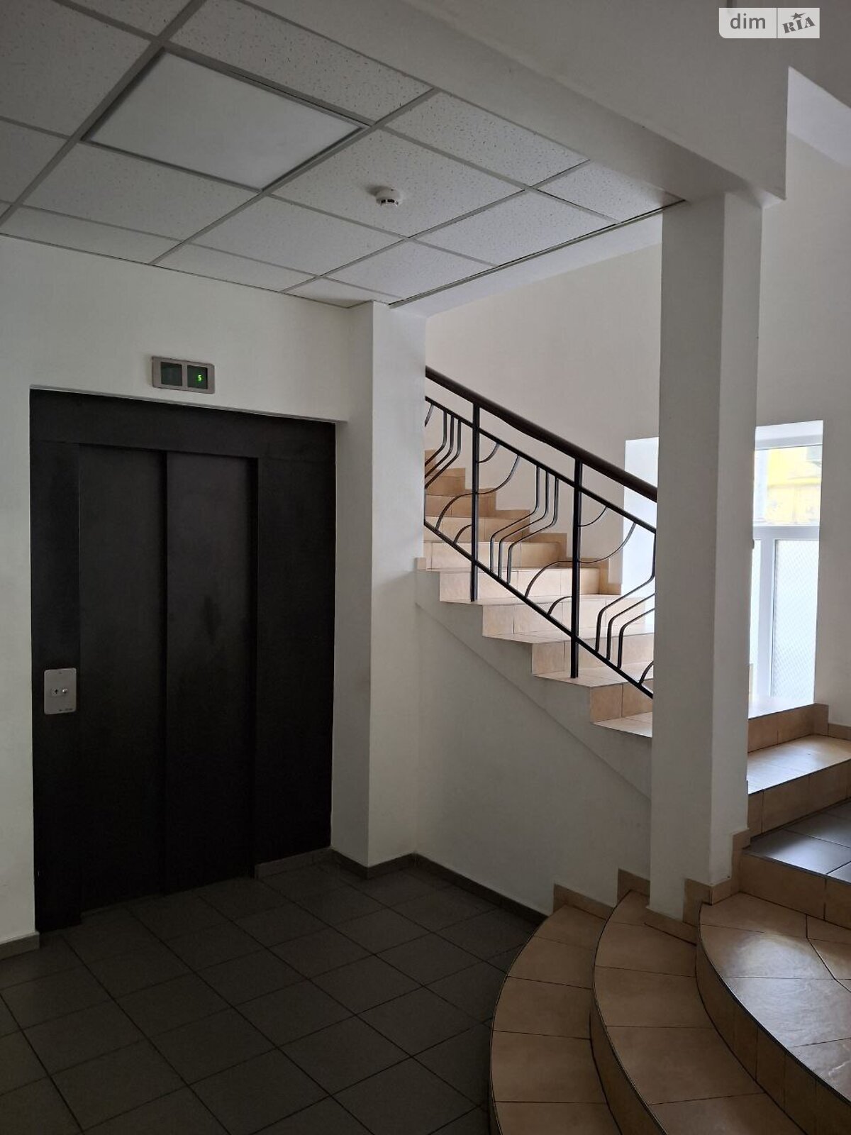 Аренда офисного помещения в Киеве, Игоревская улица 14А, помещений -, этаж - 3 фото 1 Аренда офисного помещения в Киеве, Игоревская улица 14А, помещений -, этаж - 3 фото 1