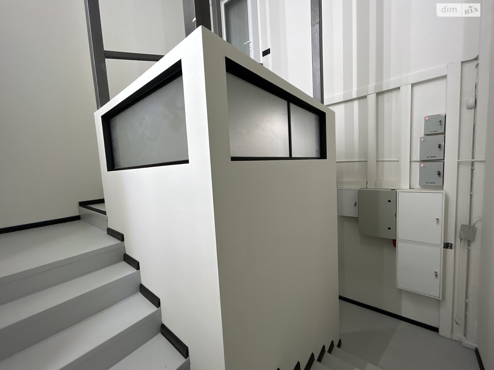 Оренда офісного приміщення в Києві, Набережно-Хрещатицька вулиця 35В, приміщень -, поверх - 1 фото 1 Оренда офісного приміщення в Києві, Набережно-Хрещатицька вулиця 35В, приміщень -, поверх - 1 фото 1