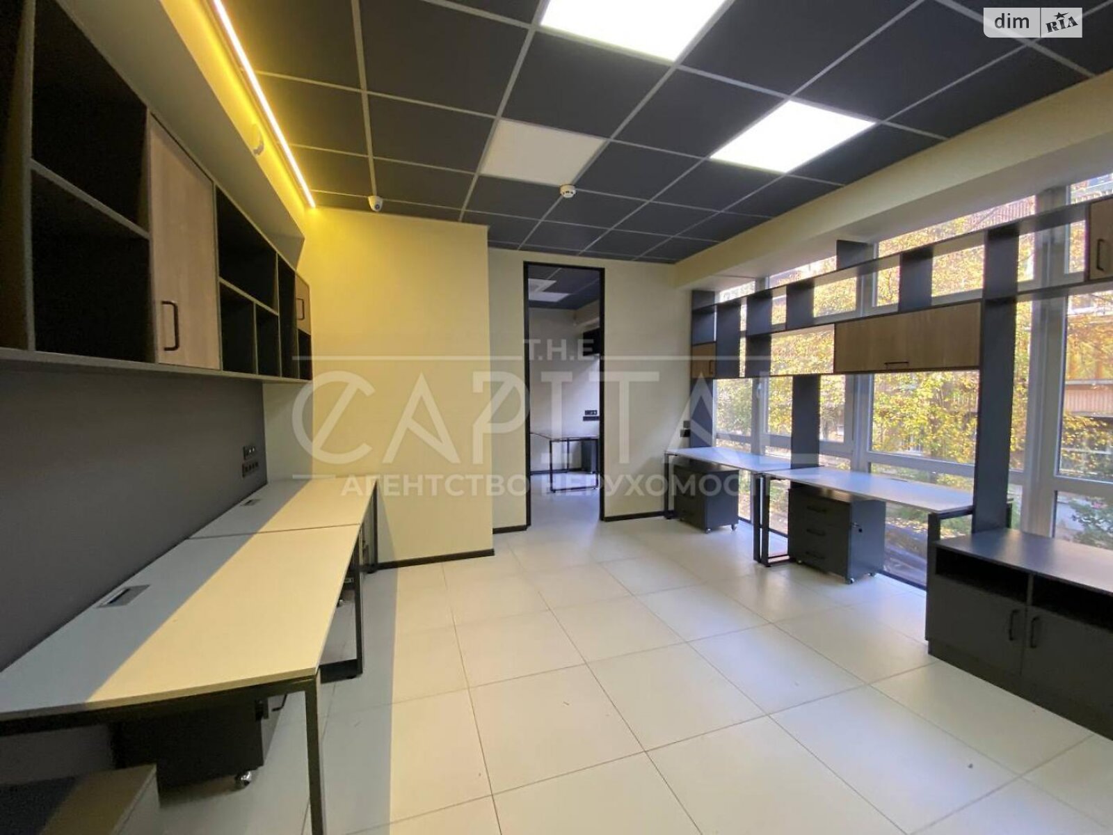 Аренда офисного помещения в Киеве, Набережно-Крещатицкая улица, помещений - 7, этаж - 1 фото 1 Аренда офисного помещения в Киеве, Набережно-Крещатицкая улица, помещений - 7, этаж - 1 фото 1