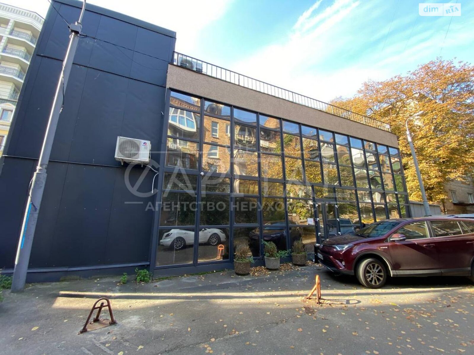Аренда офисного помещения в Киеве, Набережно-Крещатицкая улица, помещений - 7, этаж - 1 фото 1 Аренда офисного помещения в Киеве, Набережно-Крещатицкая улица, помещений - 7, этаж - 1 фото 1