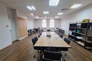 Оренда офісного приміщення в Києві, Верхній Вал вулиця 4А, приміщень - 3, поверх - 3 фото 2 Оренда офісного приміщення в Києві, Верхній Вал вулиця 4А, приміщень - 3, поверх - 3 фото 2