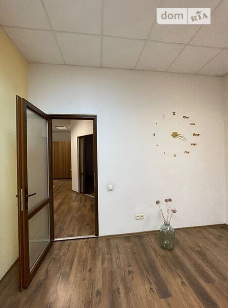 Аренда офисного помещения в Киеве, Волосская улица 50/38, помещений - 2, этаж - 3 фото 1 Аренда офисного помещения в Киеве, Волосская улица 50/38, помещений - 2, этаж - 3 фото 1