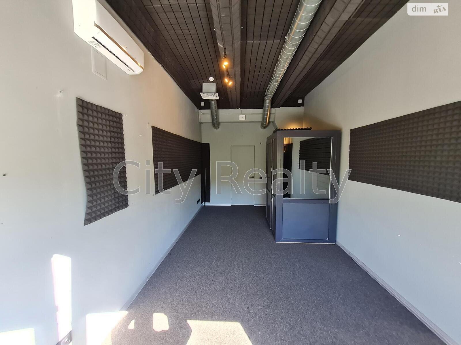 Аренда офисного помещения в Киеве, Верхний Вал улица 2, помещений - 5, этаж - 5 фото 1 Аренда офисного помещения в Киеве, Верхний Вал улица 2, помещений - 5, этаж - 5 фото 1