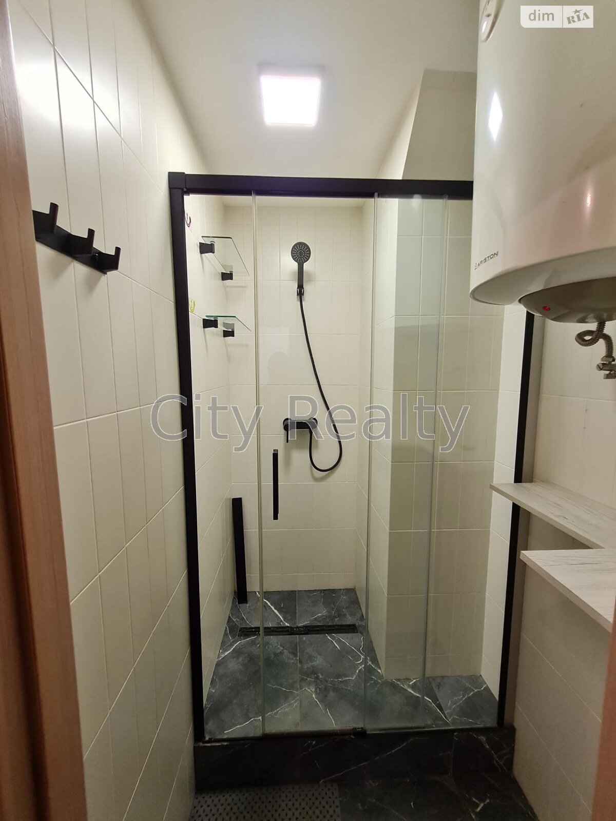 Аренда офисного помещения в Киеве, Верхний Вал улица 2, помещений - 5, этаж - 5 фото 1 Аренда офисного помещения в Киеве, Верхний Вал улица 2, помещений - 5, этаж - 5 фото 1