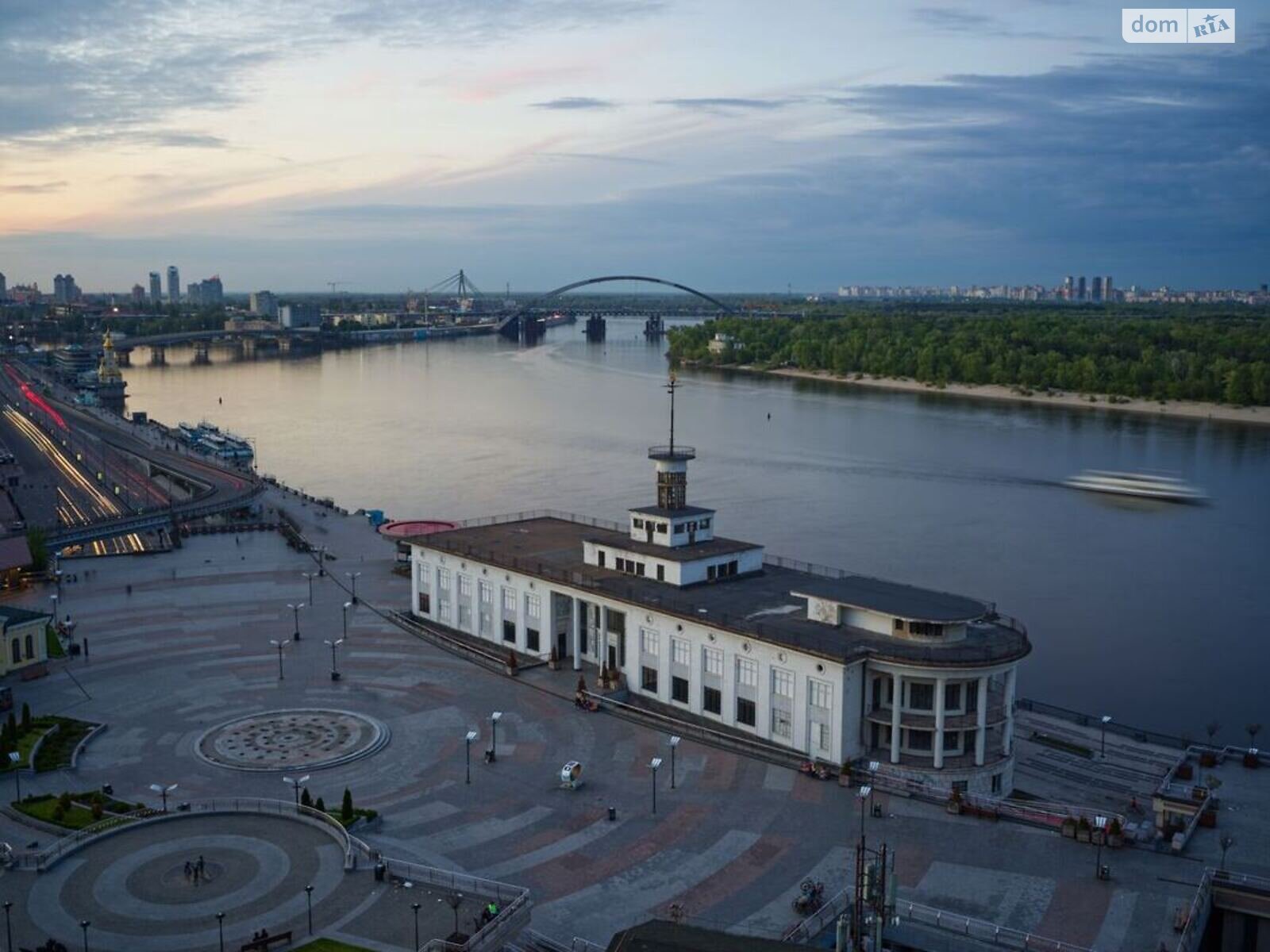 Аренда офисного помещения в Киеве, Петра Сагайдачного улица 1, помещений -, этаж - 8 фото 1