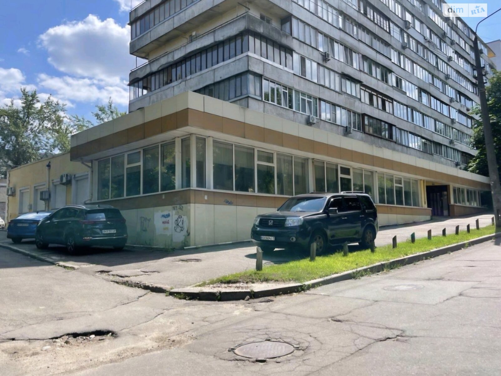 Аренда офисного помещения в Киеве, Рылеева улица 7/11, помещений - 12, этаж - 1 фото 1 Аренда офисного помещения в Киеве, Рылеева улица 7/11, помещений - 12, этаж - 1 фото 1