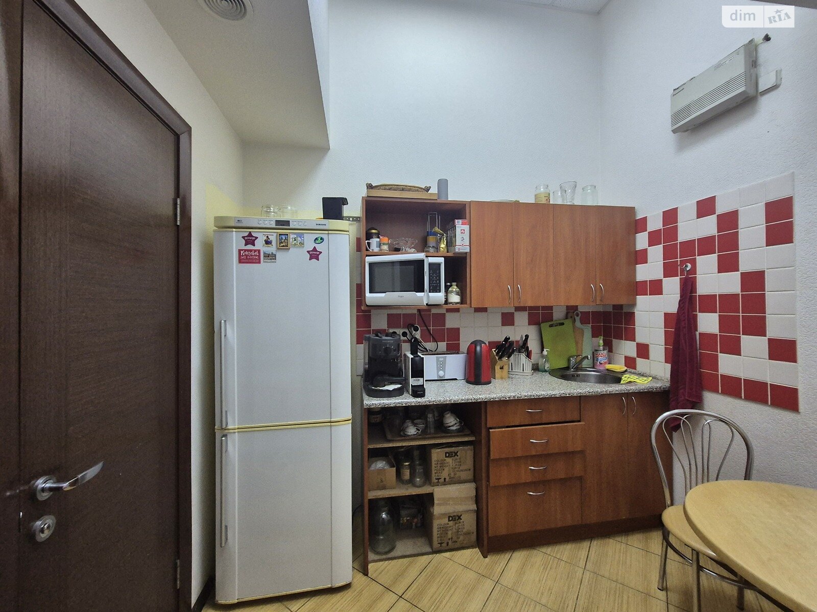 Аренда офисного помещения в Киеве, Рылеева улица 7/11, помещений - 12, этаж - 1 фото 1 Аренда офисного помещения в Киеве, Рылеева улица 7/11, помещений - 12, этаж - 1 фото 1
