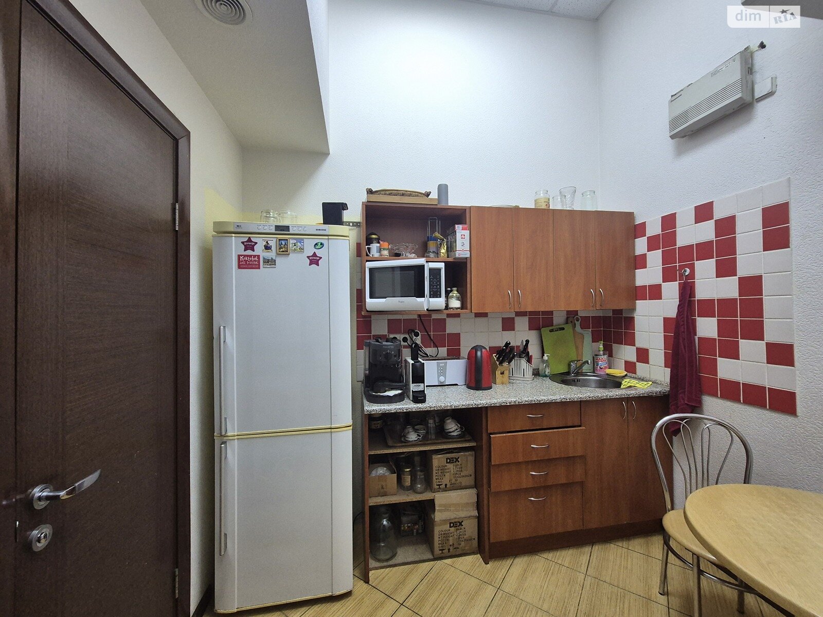 Аренда офисного помещения в Киеве, Рылеева улица 7/11, помещений - 12, этаж - 1 фото 1 Аренда офисного помещения в Киеве, Рылеева улица 7/11, помещений - 12, этаж - 1 фото 1