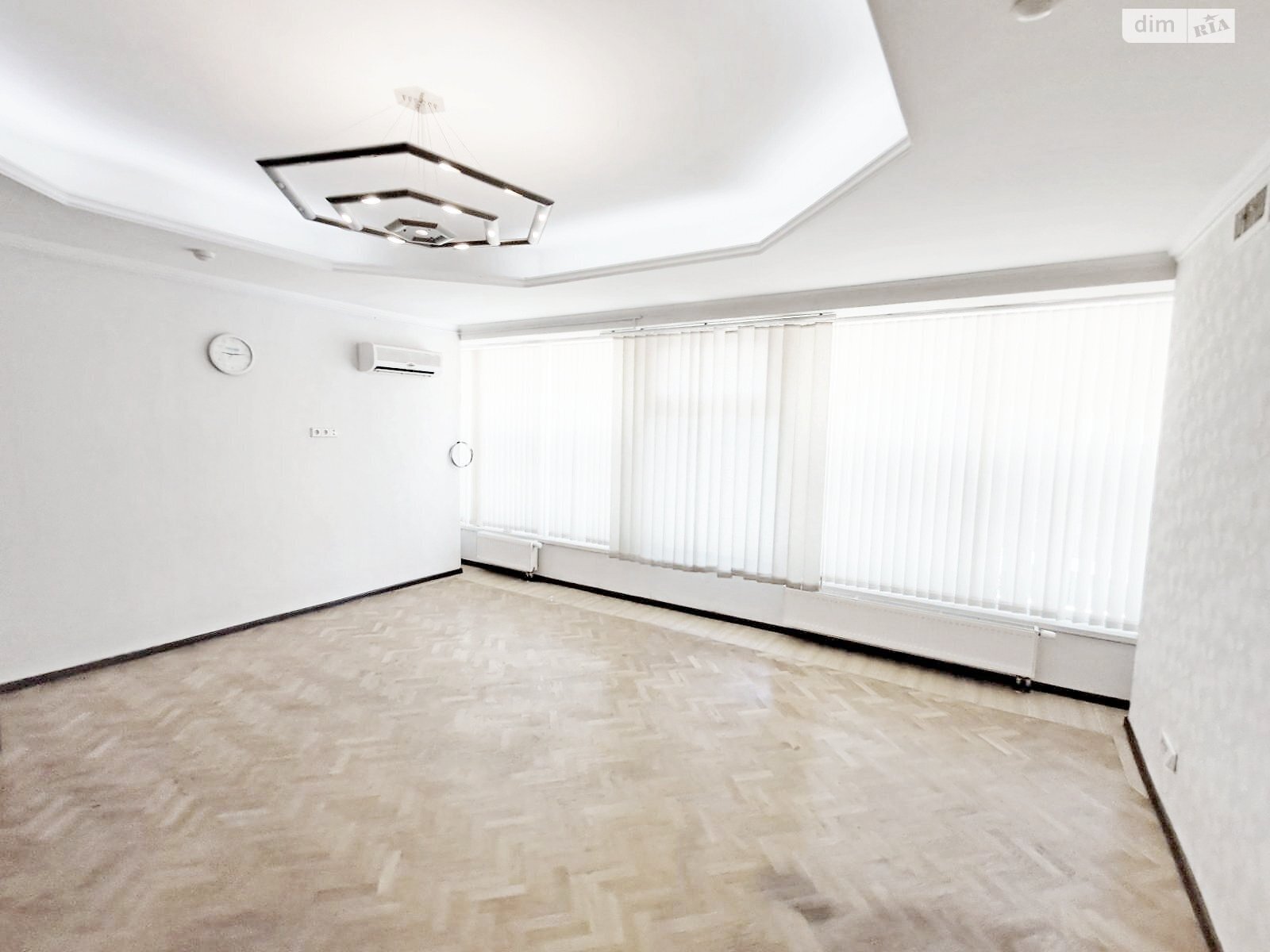 Аренда офисного помещения в Киеве, Рылеева улица, помещений - 2, этаж - 1 фото 1 Аренда офисного помещения в Киеве, Рылеева улица, помещений - 2, этаж - 1 фото 1