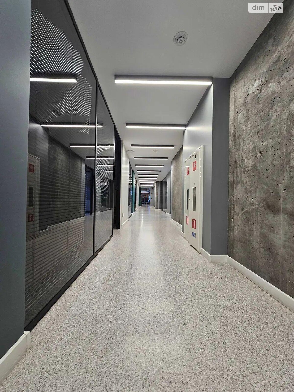 Аренда офисного помещения в Киеве, Александра Мишуги улица 10, помещений - 25, этаж - 3 фото 1