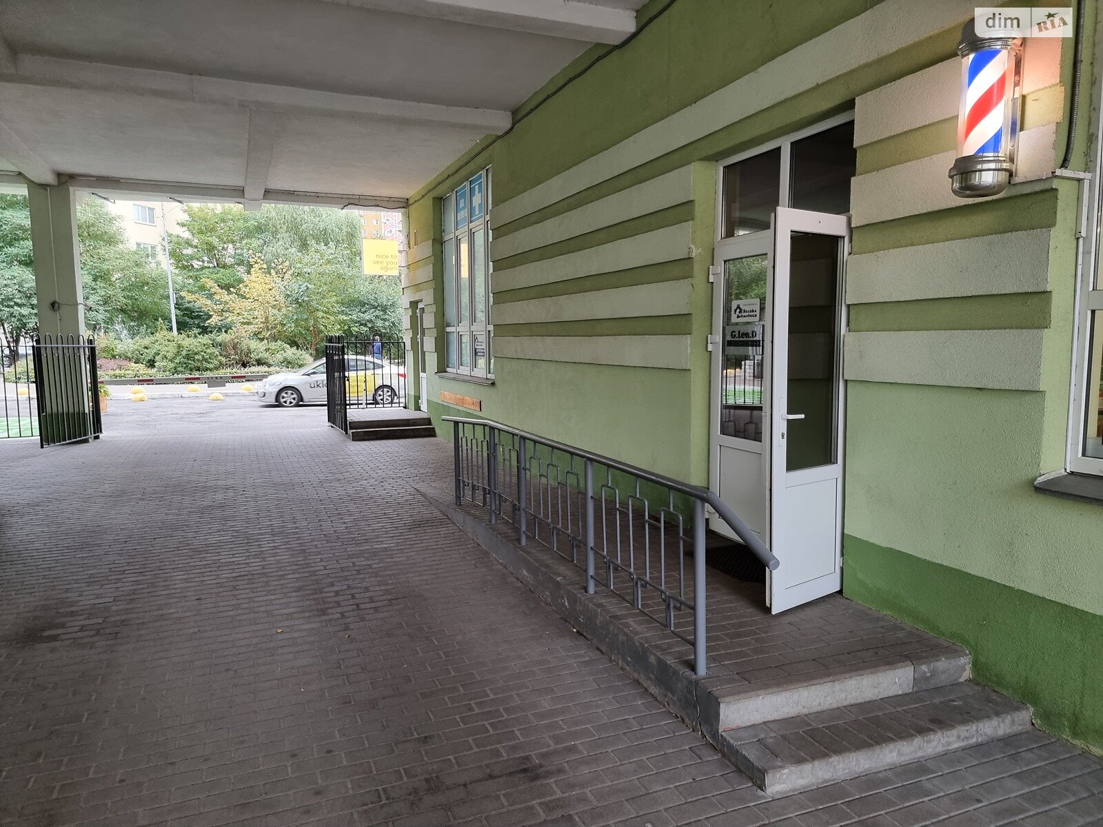 Аренда офисного помещения в Киеве, Днепровская набережная 23Б, помещений - 3, этаж - 2 фото 1 Аренда офисного помещения в Киеве, Днепровская набережная 23Б, помещений - 3, этаж - 2 фото 1