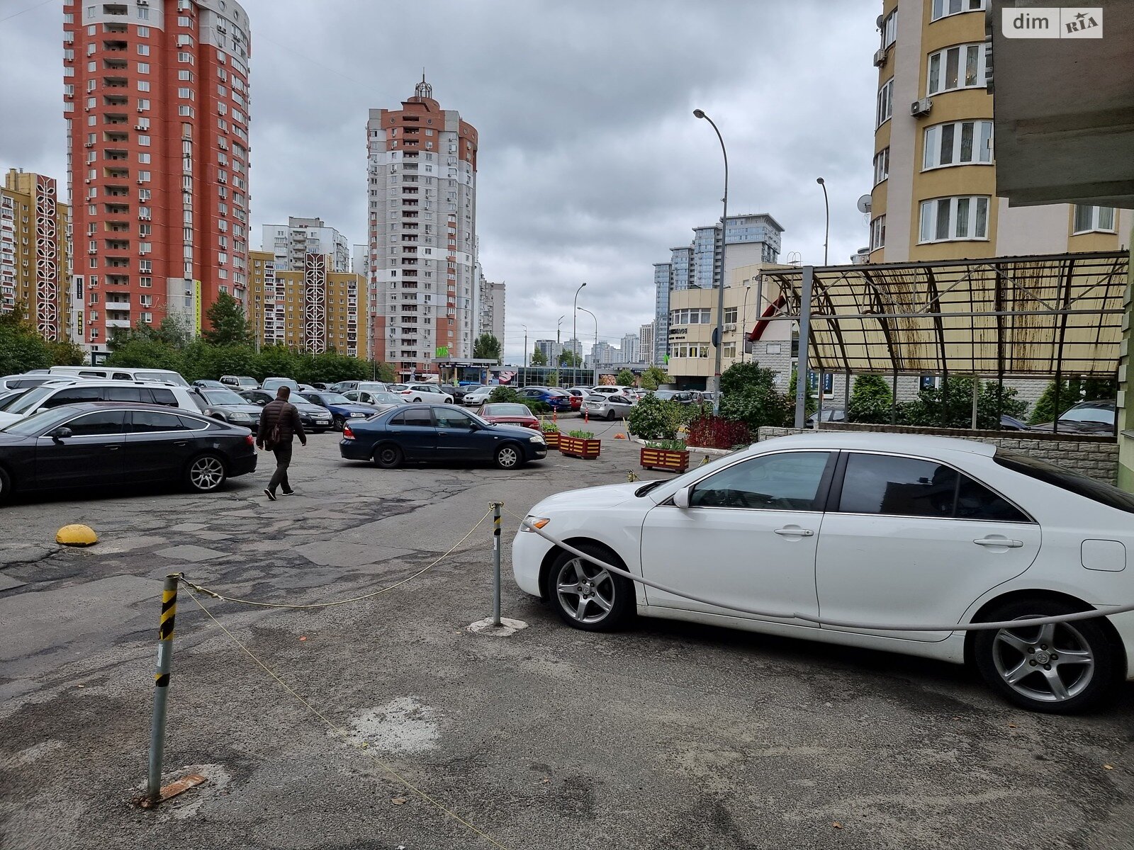 Аренда офисного помещения в Киеве, Днепровская набережная 23Б, помещений - 3, этаж - 2 фото 1 Аренда офисного помещения в Киеве, Днепровская набережная 23Б, помещений - 3, этаж - 2 фото 1