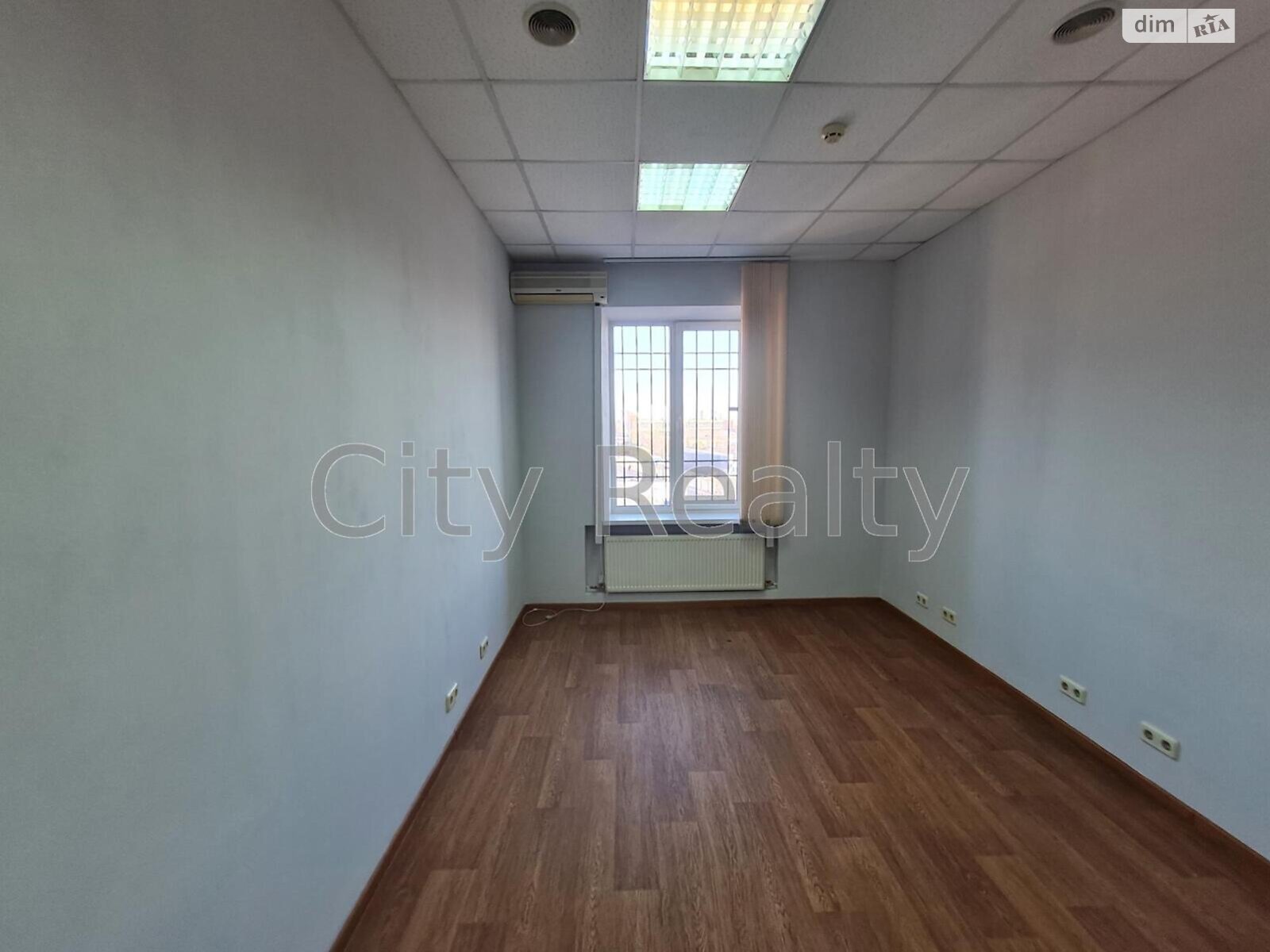 Аренда офисного помещения в Киеве, Новозабарская улица 2/6, помещений - 3, этаж - 4 фото 1 Аренда офисного помещения в Киеве, Новозабарская улица 2/6, помещений - 3, этаж - 4 фото 1