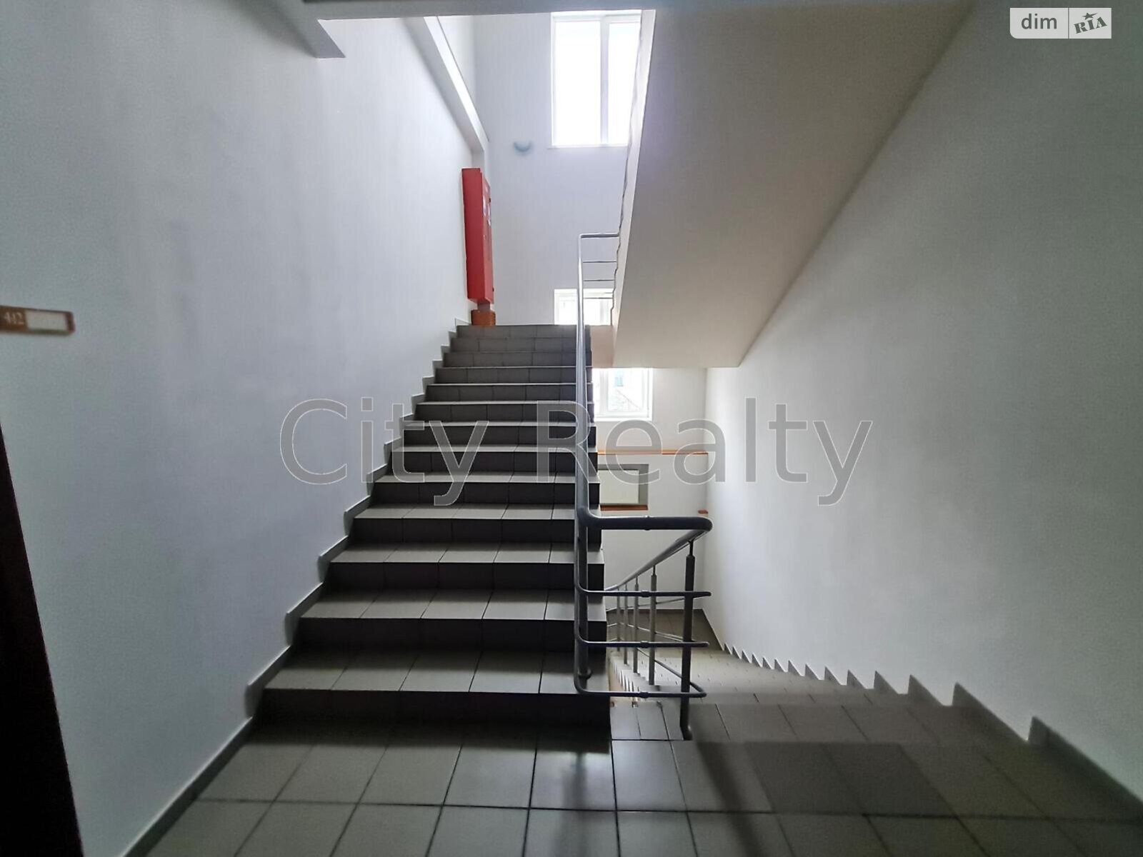Аренда офисного помещения в Киеве, Новозабарская улица 2/6, помещений - 3, этаж - 4 фото 1 Аренда офисного помещения в Киеве, Новозабарская улица 2/6, помещений - 3, этаж - 4 фото 1