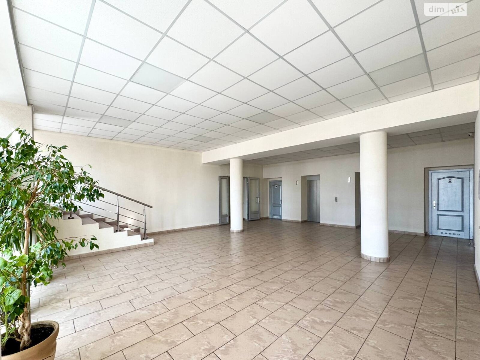 Аренда офисного помещения в Киеве, Генерала Алмазова улица 18/7, помещений - 2, этаж - 5 фото 1
