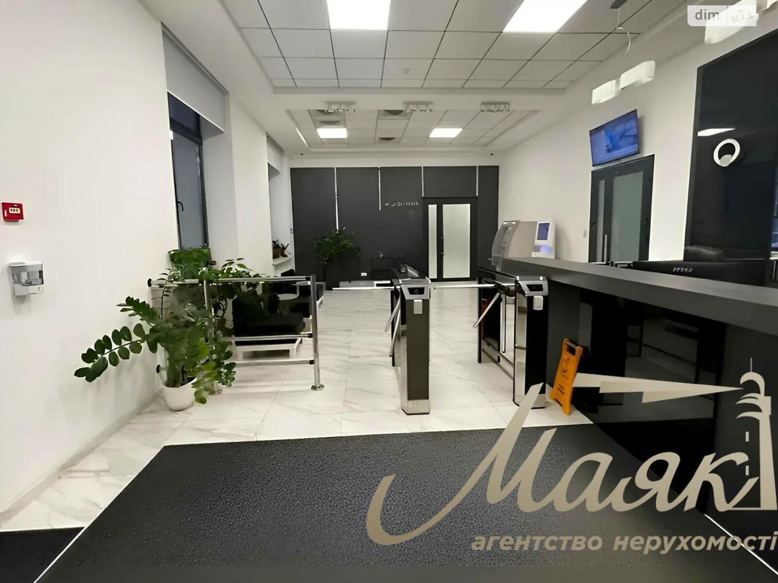 Оренда офісного приміщення в Києві, Миколи Міхновського (Дружби Народів) бульвар 19, приміщень - 22, поверх - 8 фото 1 Оренда офісного приміщення в Києві, Миколи Міхновського (Дружби Народів) бульвар 19, приміщень - 22, поверх - 8 фото 1