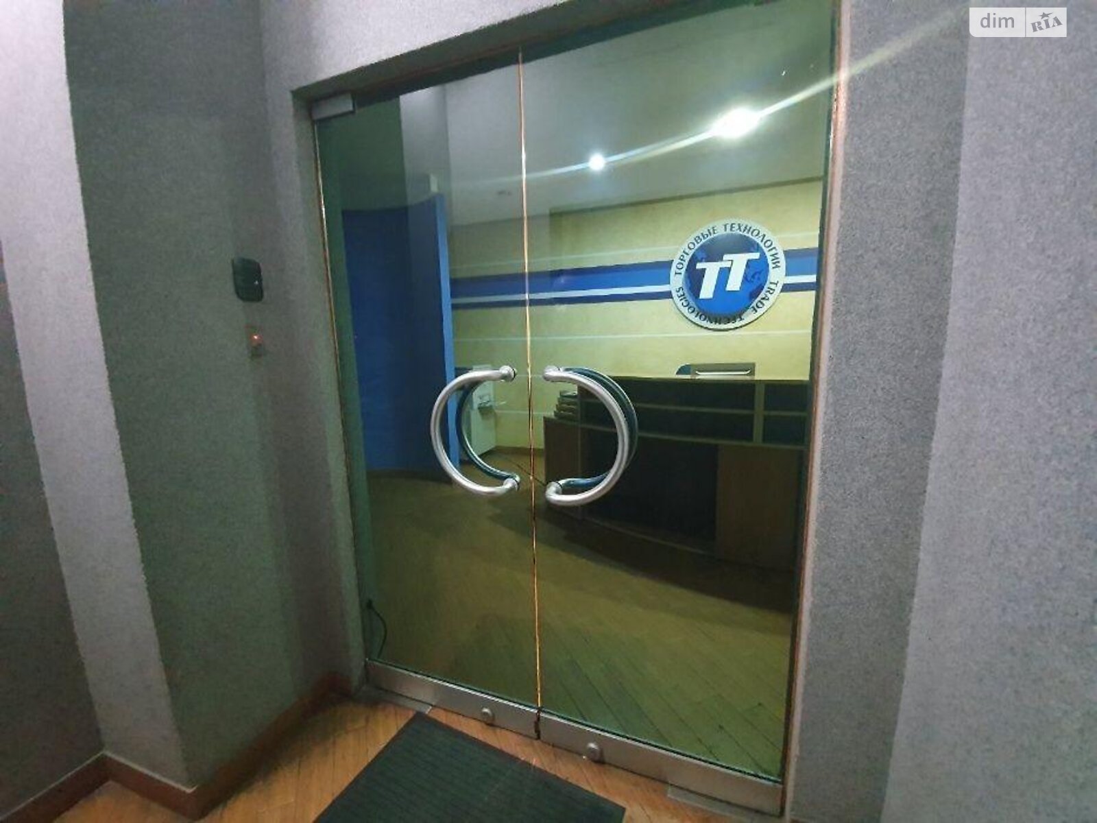 Аренда офисного помещения в Киеве, Дмитриевская улица 44, помещений - 10, этаж - 3 фото 1