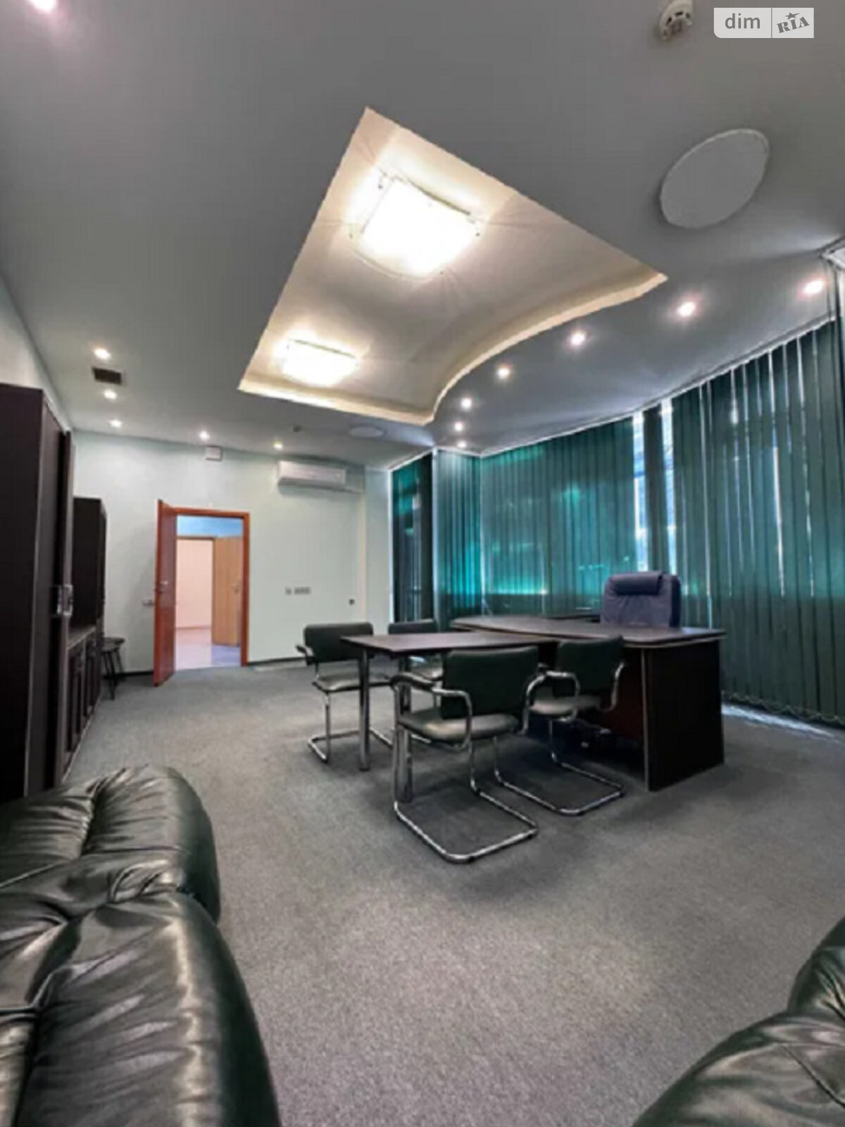 Аренда офисного помещения в Киеве, Дмитриевская улица 44, помещений - 10, этаж - 3 фото 1