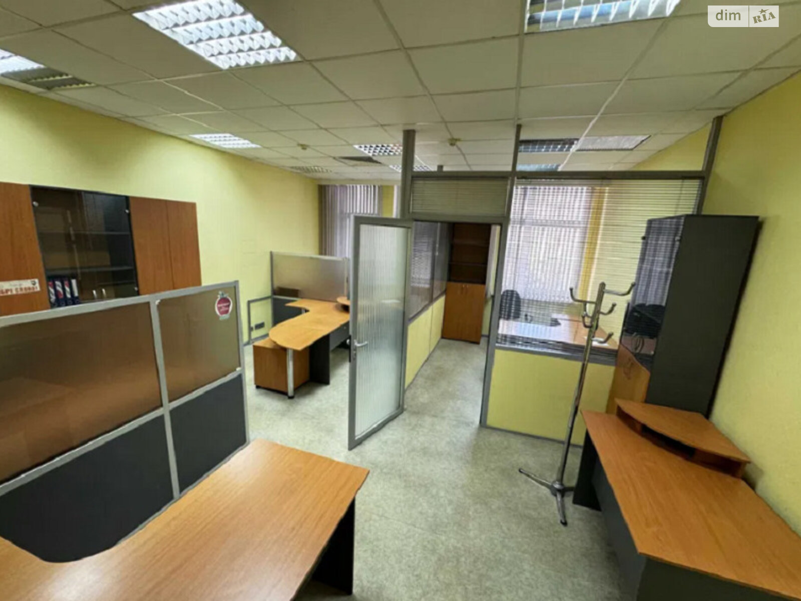 Аренда офисного помещения в Киеве, Дмитриевская улица 44, помещений - 10, этаж - 3 фото 1