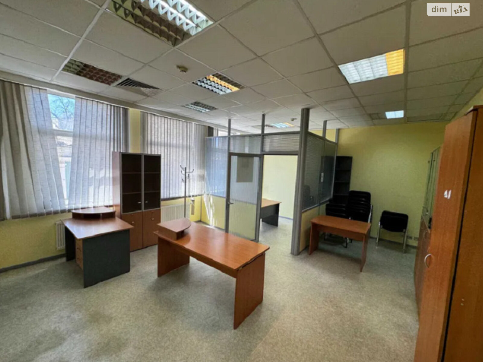Аренда офисного помещения в Киеве, Дмитриевская улица 44, помещений - 10, этаж - 3 фото 1