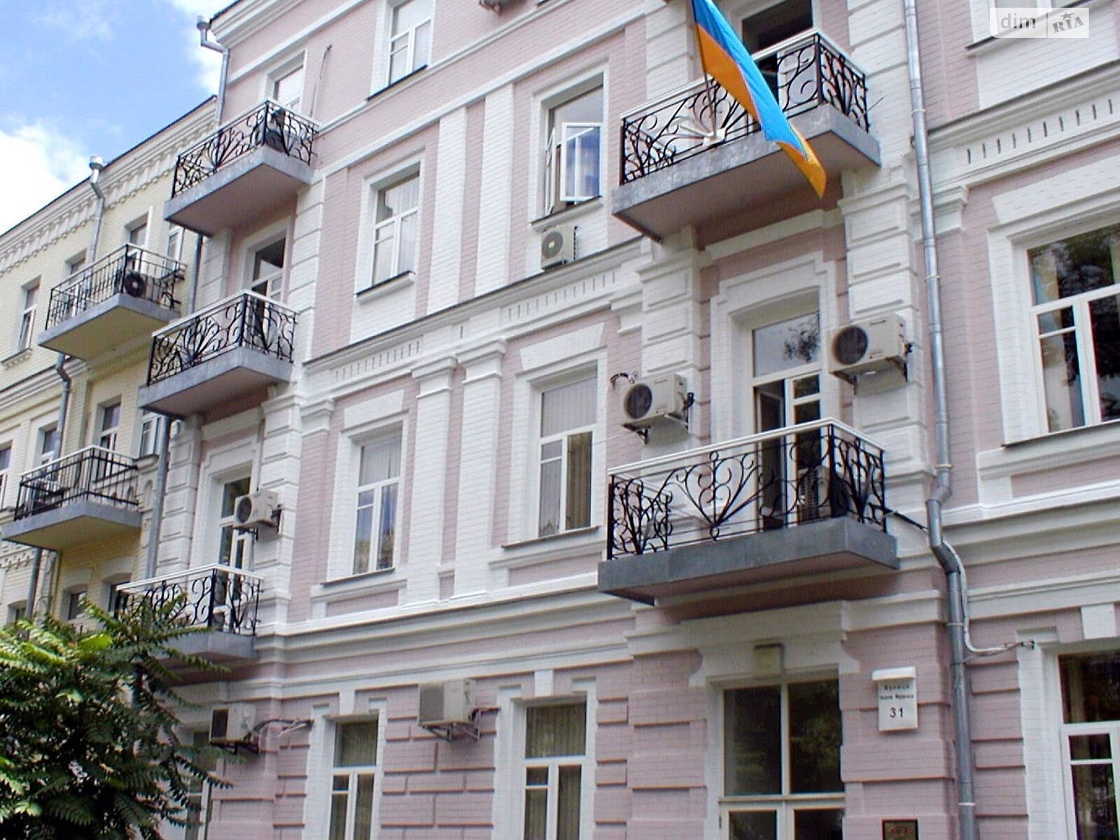 Аренда офисного помещения в Киеве, Ивана Франко улица 40, помещений - 4, этаж - 1 фото 1