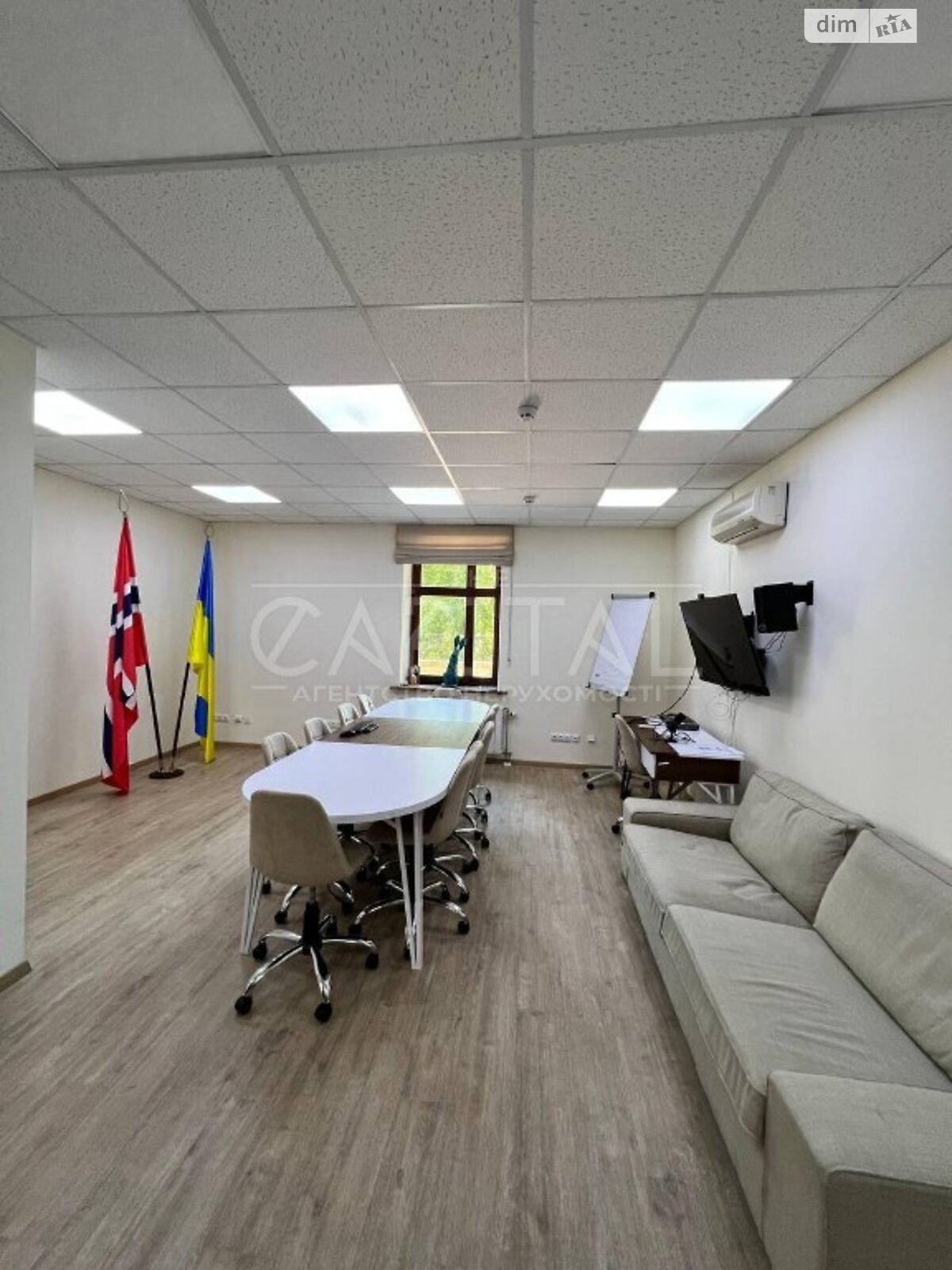 Аренда офисного помещения в Киеве, Лысенко улица 2А, помещений - 3, этаж - 1 фото 1