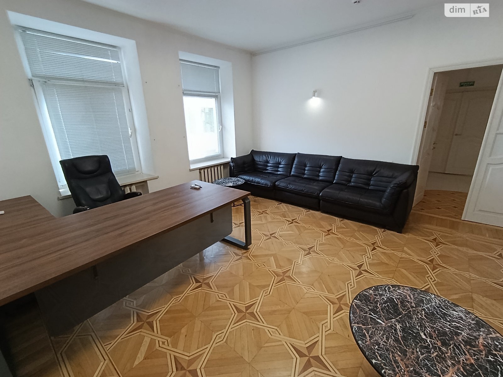 Аренда офисного помещения в Киеве, Михайловская улица 12Б, помещений -, этаж - 3 фото 1 Аренда офисного помещения в Киеве, Михайловская улица 12Б, помещений -, этаж - 3 фото 1