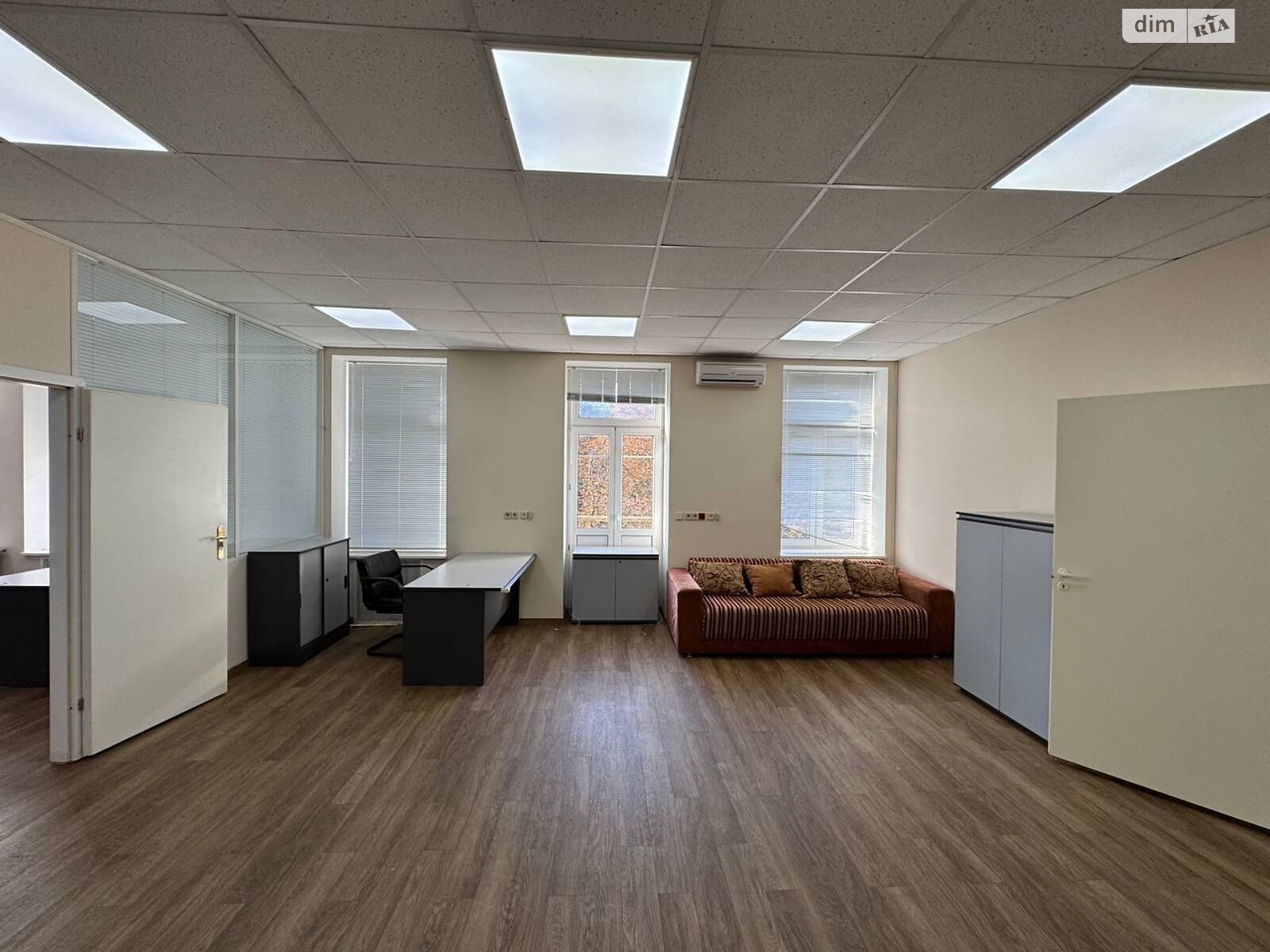 Оренда офісного приміщення в Києві, Терещенківська вулиця 21, приміщень -, поверх - 4 фото 1 Оренда офісного приміщення в Києві, Терещенківська вулиця 21, приміщень -, поверх - 4 фото 1