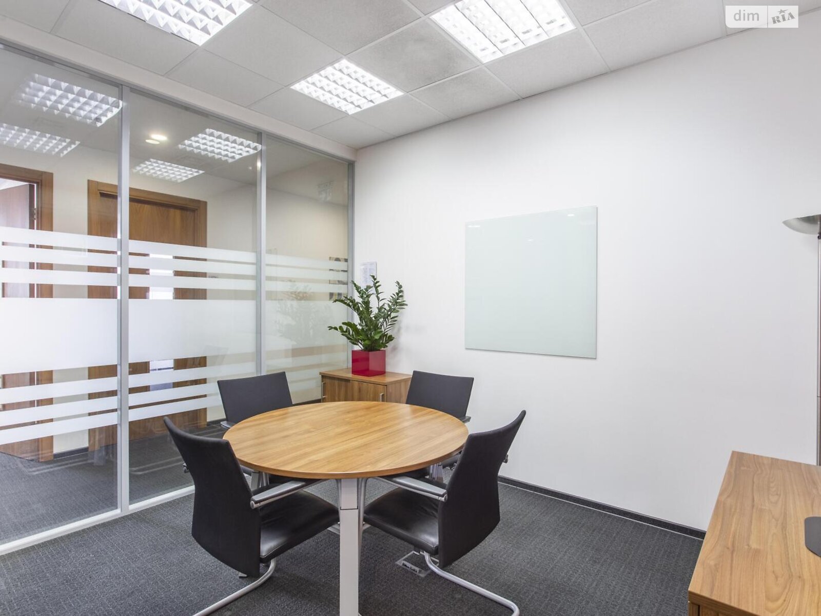 Оренда офісного приміщення в Києві, Терещенківська вулиця 17, приміщень -, поверх - 17 фото 1 Оренда офісного приміщення в Києві, Терещенківська вулиця 17, приміщень -, поверх - 17 фото 1