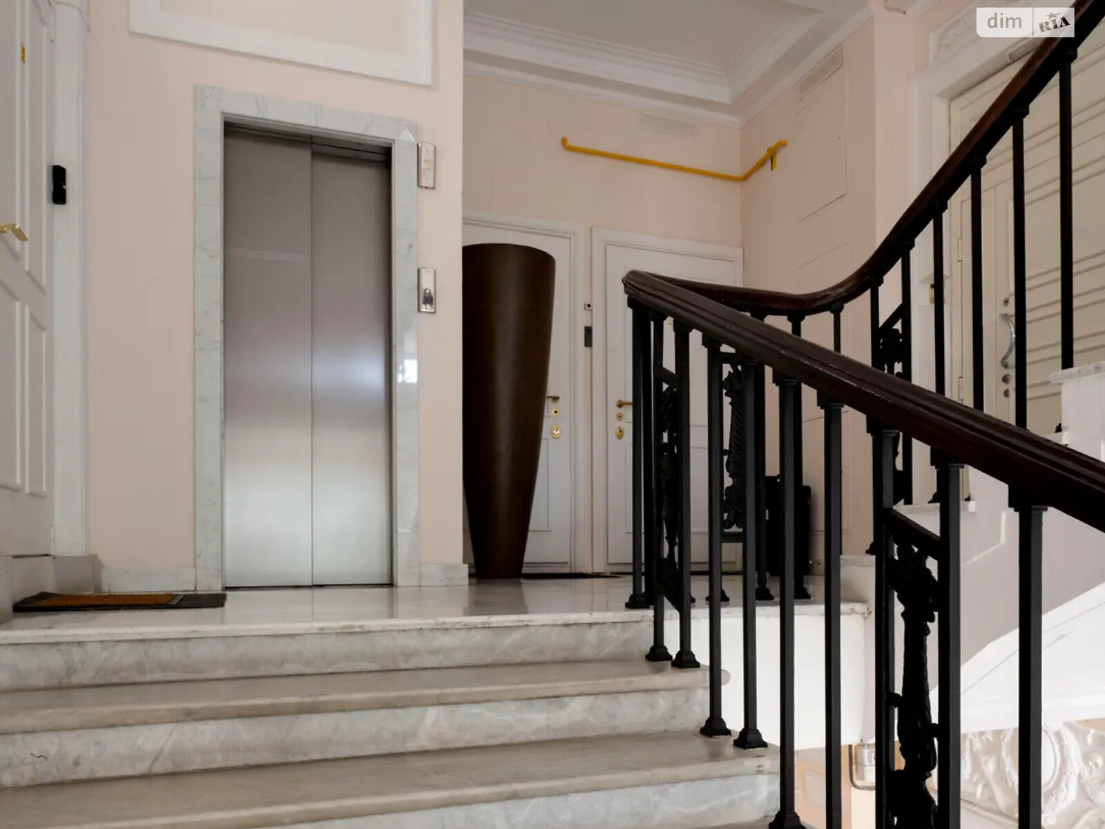 Оренда офісного приміщення в Києві, Терещенківська вулиця 13, приміщень -, поверх - 6 фото 1