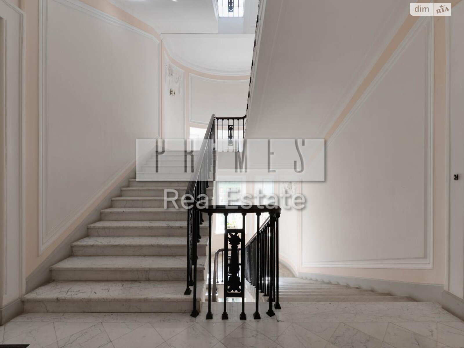 Аренда офисного помещения в Киеве, Терещенковская улица 13, помещений - 2, этаж - 6 фото 1