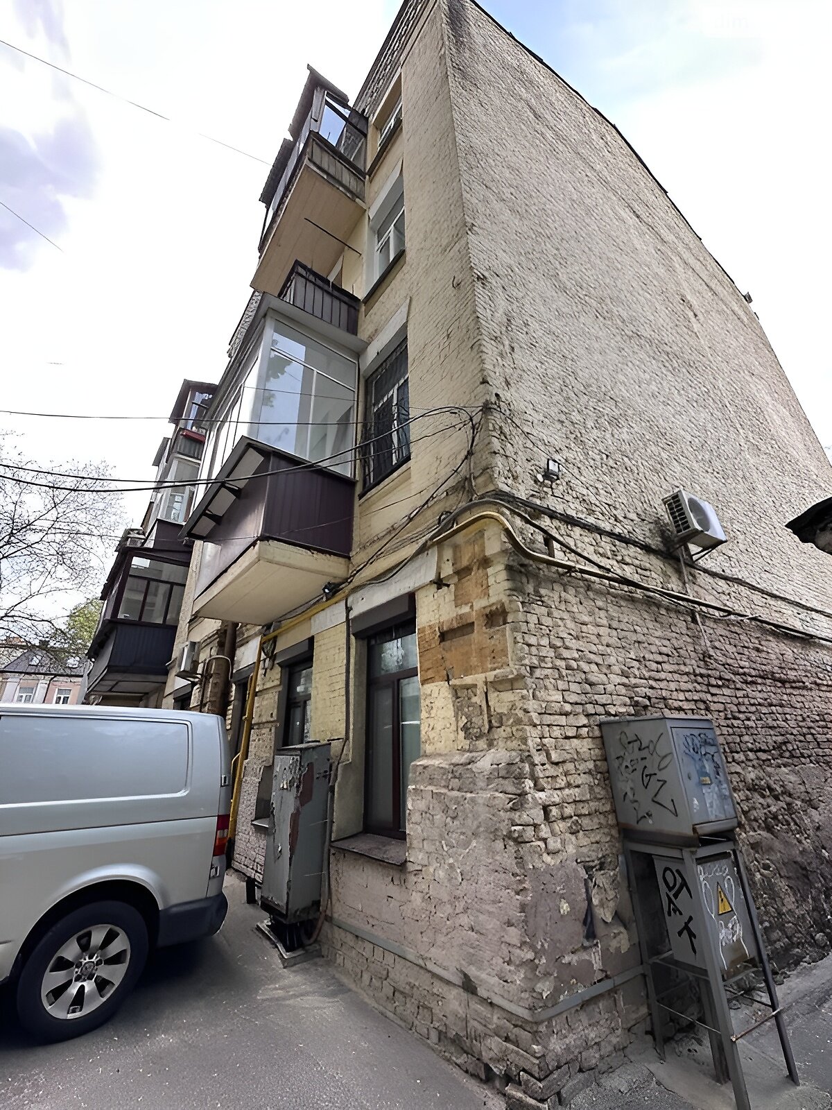 Аренда офисного помещения в Киеве, Воровского улица 8, помещений - 2, этаж - 1 фото 1 Аренда офисного помещения в Киеве, Воровского улица 8, помещений - 2, этаж - 1 фото 1