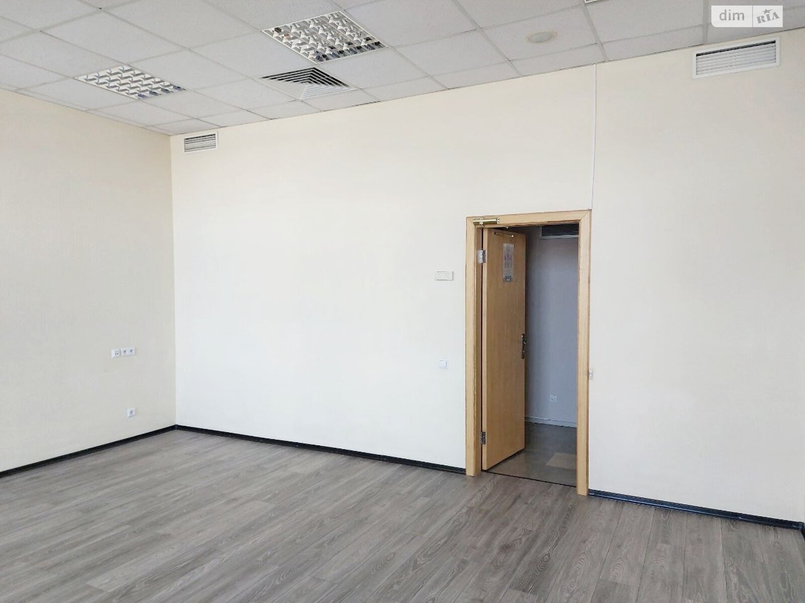 Оренда офісного приміщення в Києві, Юрія Іллєнка вулиця, приміщень - 1, поверх - 4 фото 1 Оренда офісного приміщення в Києві, Юрія Іллєнка вулиця, приміщень - 1, поверх - 4 фото 1