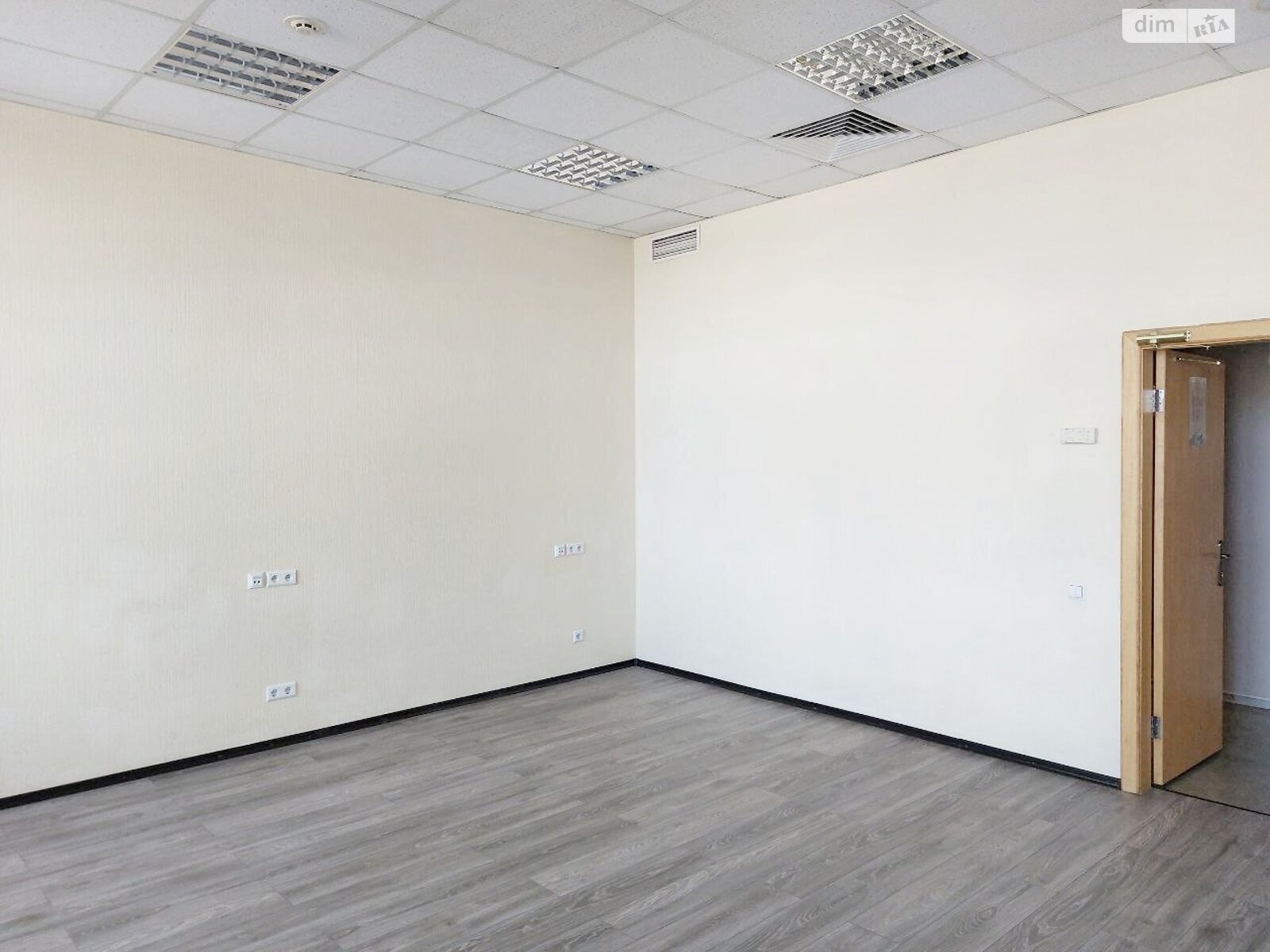 Оренда офісного приміщення в Києві, Юрія Іллєнка вулиця, приміщень - 2, поверх - 4 фото 1