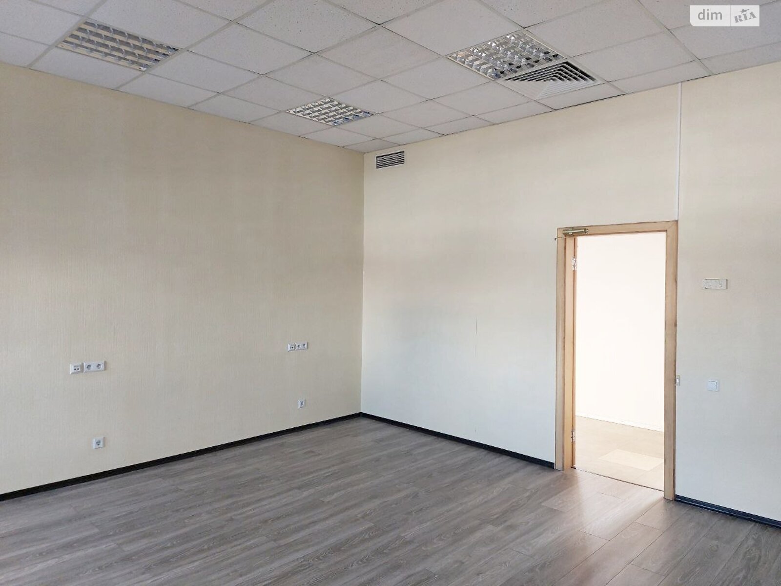 Оренда офісного приміщення в Києві, Юрія Іллєнка вулиця, приміщень - 2, поверх - 4 фото 1
