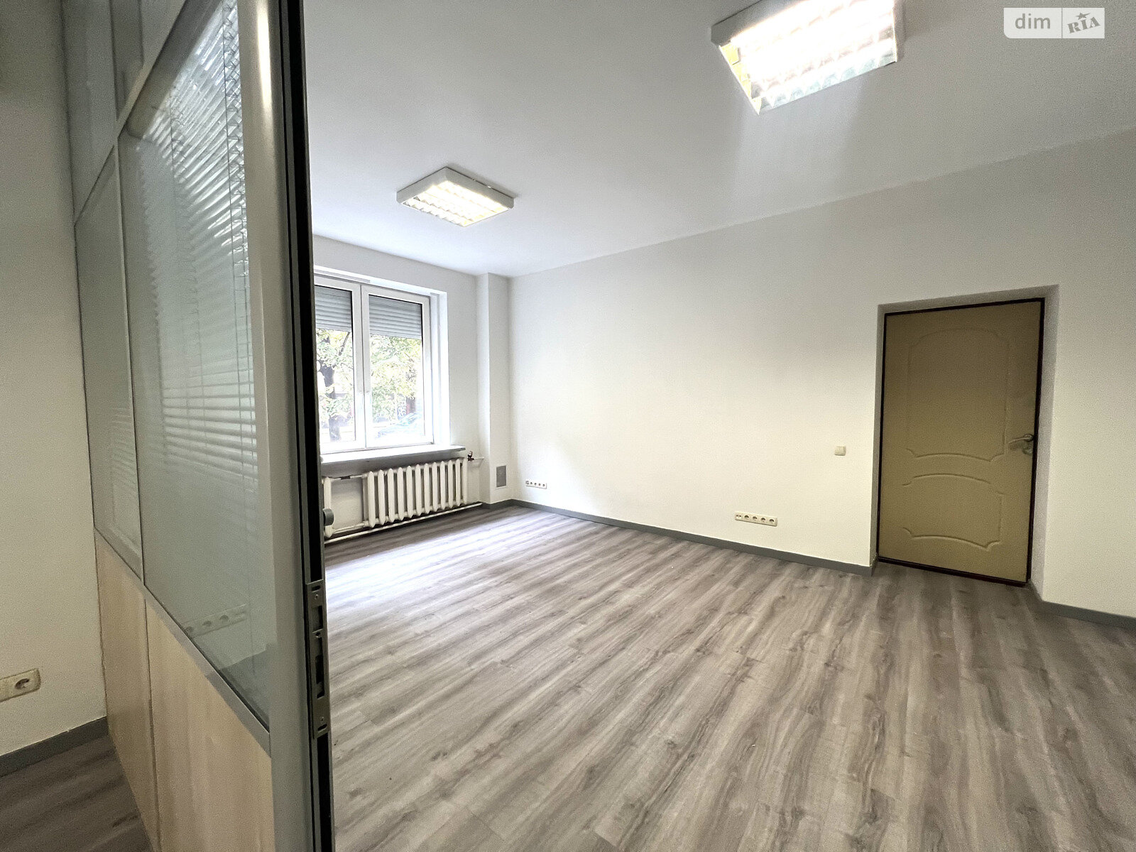 Аренда офисного помещения в Киеве, Александра Конисского (Тургеневская) улица 52/58, помещений - 4, этаж - 1 фото 1 Аренда офисного помещения в Киеве, Александра Конисского (Тургеневская) улица 52/58, помещений - 4, этаж - 1 фото 1