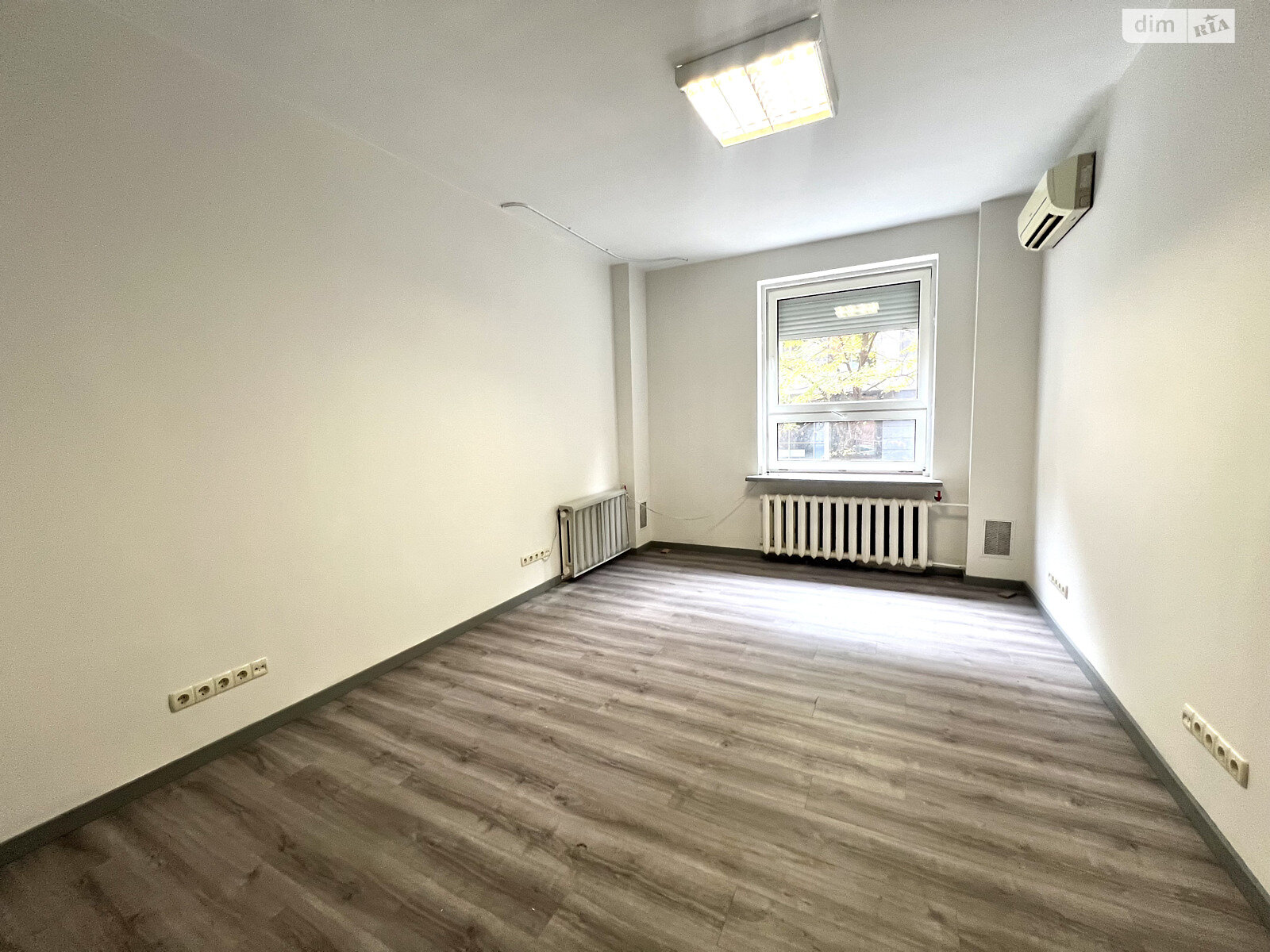 Аренда офисного помещения в Киеве, Александра Конисского (Тургеневская) улица 52/58, помещений - 4, этаж - 1 фото 1 Аренда офисного помещения в Киеве, Александра Конисского (Тургеневская) улица 52/58, помещений - 4, этаж - 1 фото 1